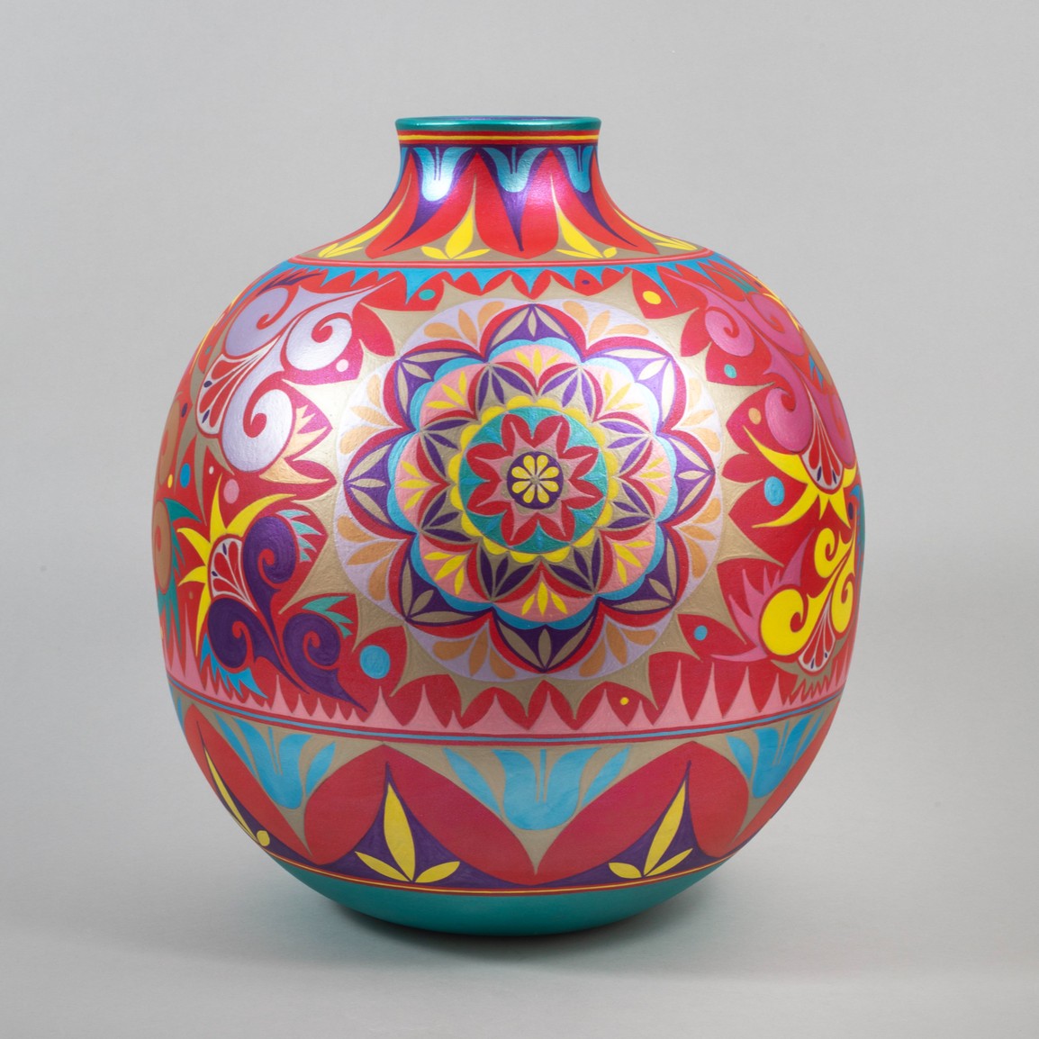 Lisa Holt (b. 1980) and Harlan Reano (b. 1978) have been working