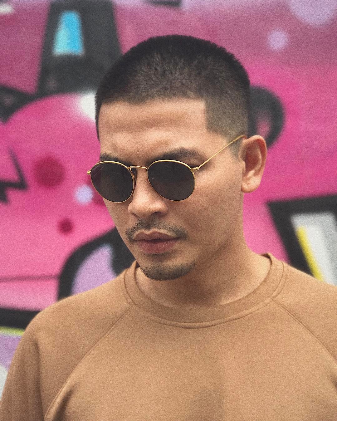 Izzue Islam Botak Ke Rambut Panjang Ke Sama Je Kan Ke Nampak Lain Nampak Mcm Alien Pon Ade Hahaha Ni Nak Mintak Masa Korang Sikit Untuk Undi Izzue
