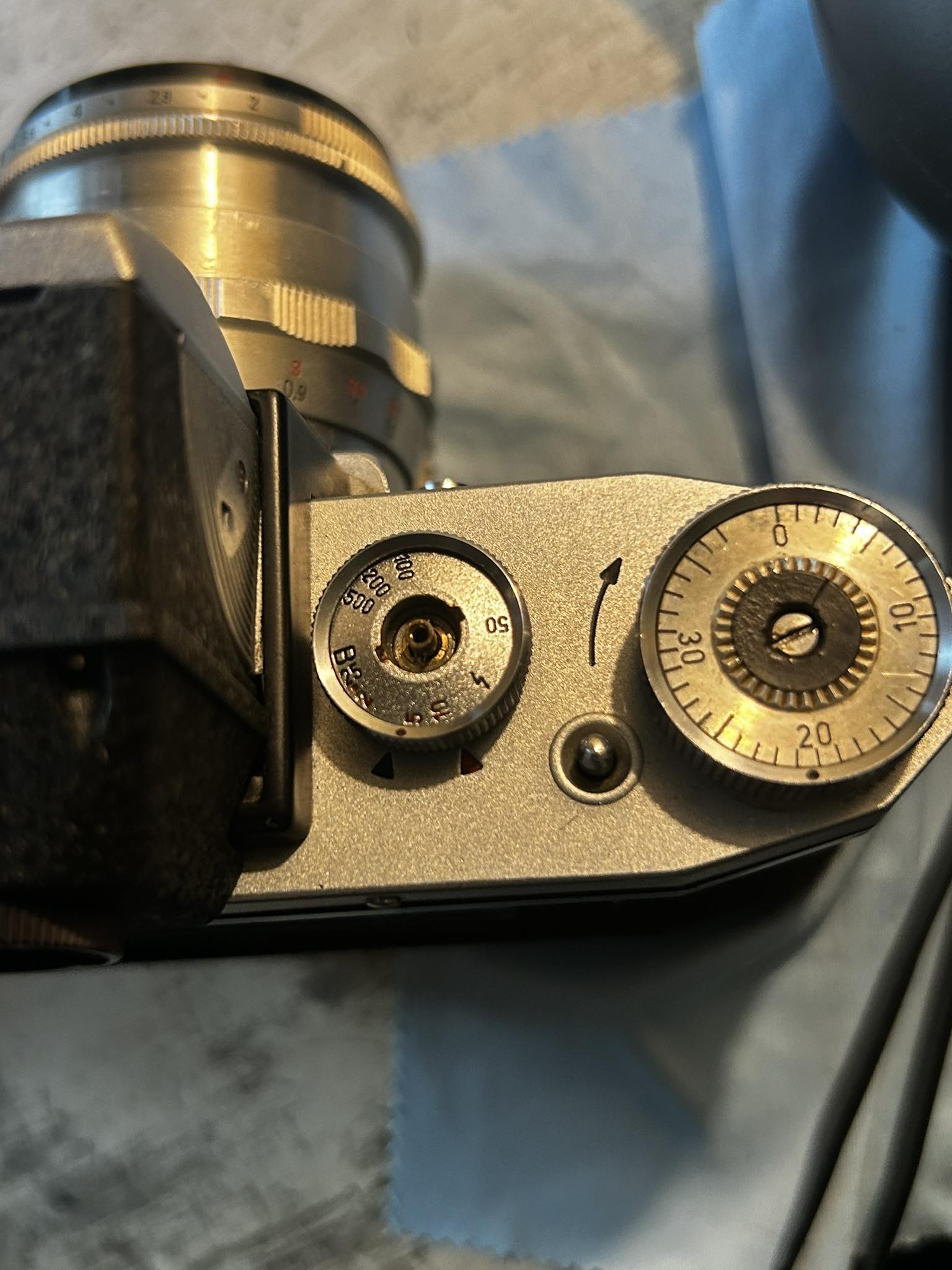 Praktica FX3 speed selector alignment issue?