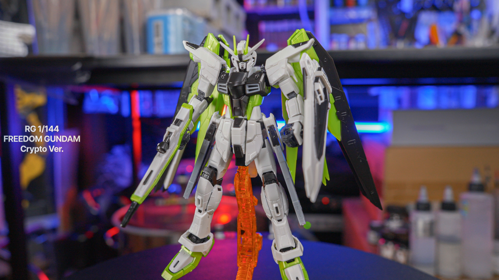 Crypto Gundam Apex ロボット RG Freedom 1/144 Ver