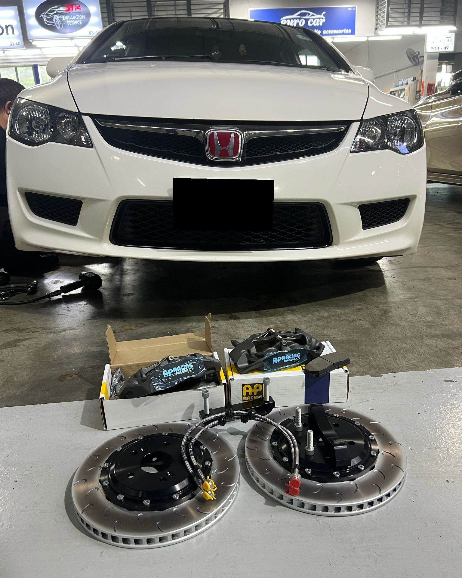 J's - Brand new set of AP Racing Pro5000R installed for FD2R! 📍60 Jalan ...