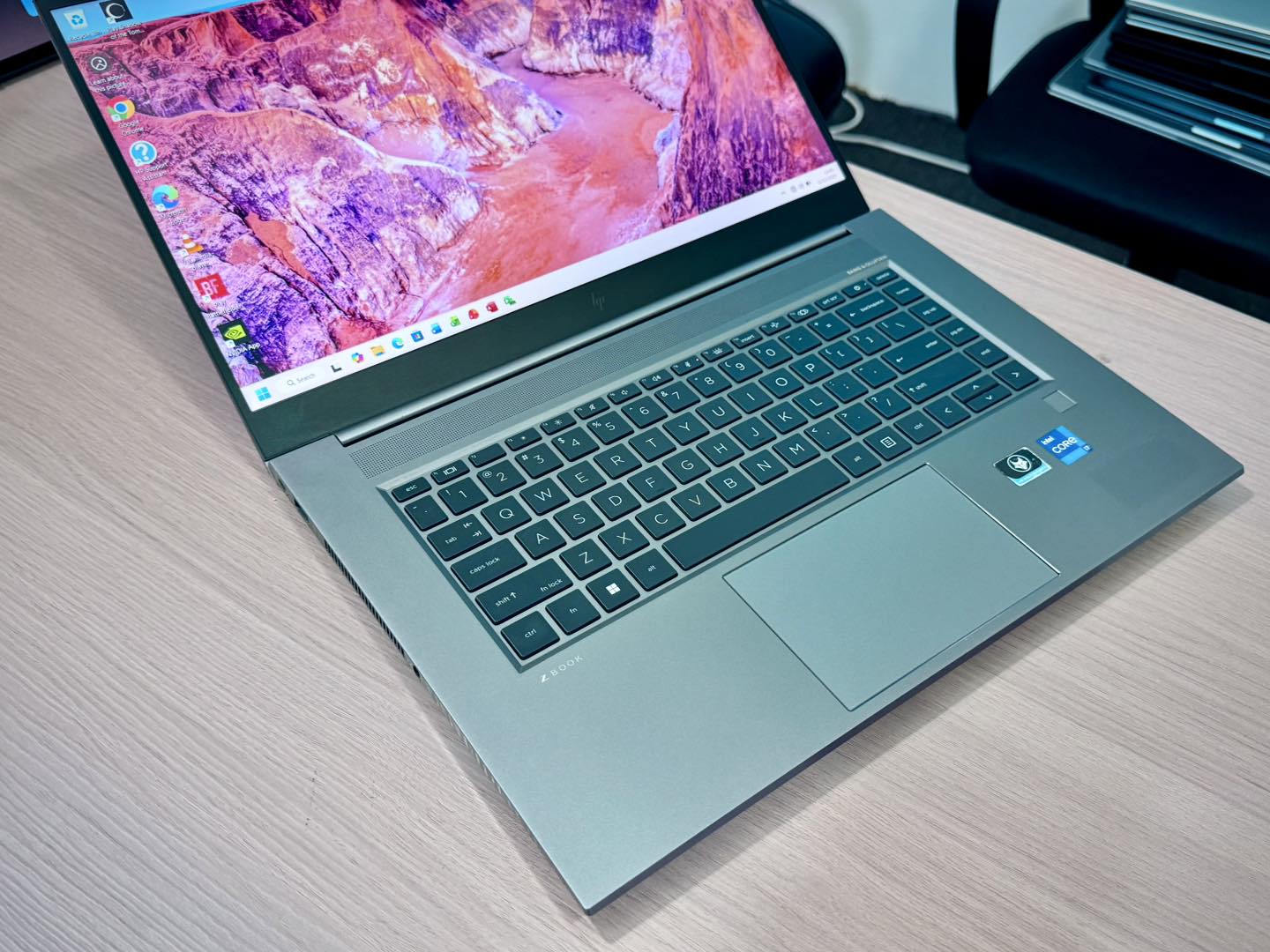 HP Zbook Studio G8 Core i7-11800H 11th generation 2.50GHz 