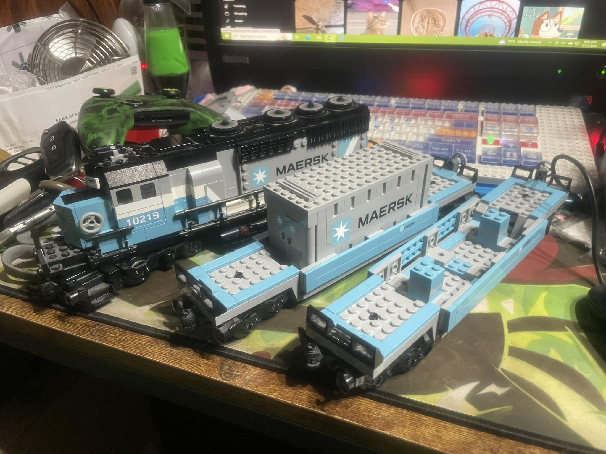 RARE SET WED - 10219 Maersk Train set!!!! SHOP this rare set at