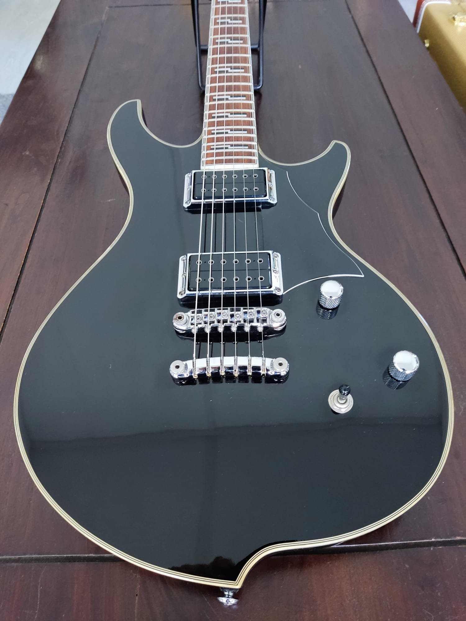 Ibanez DN500 guitar with Seymour Duncan pickups