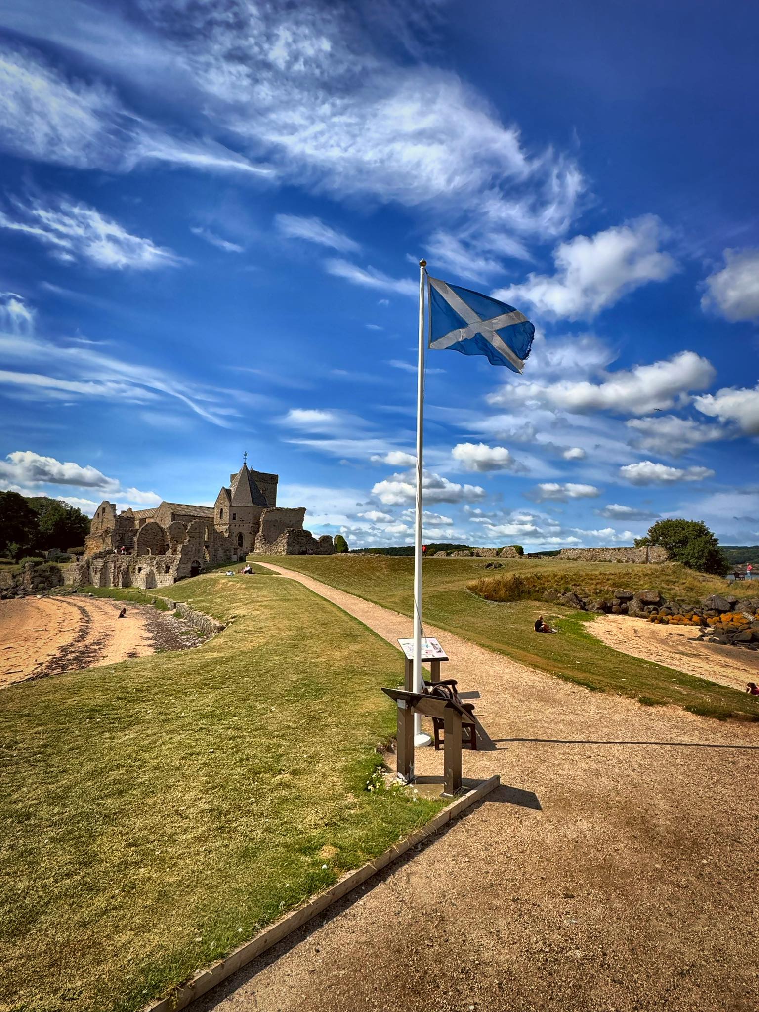 Visit - Inchcolm Abbey. Inchcolm. Firth of Forth Scotland 🏴󠁧󠁢󠁳󠁣󠁴󠁿 ...
