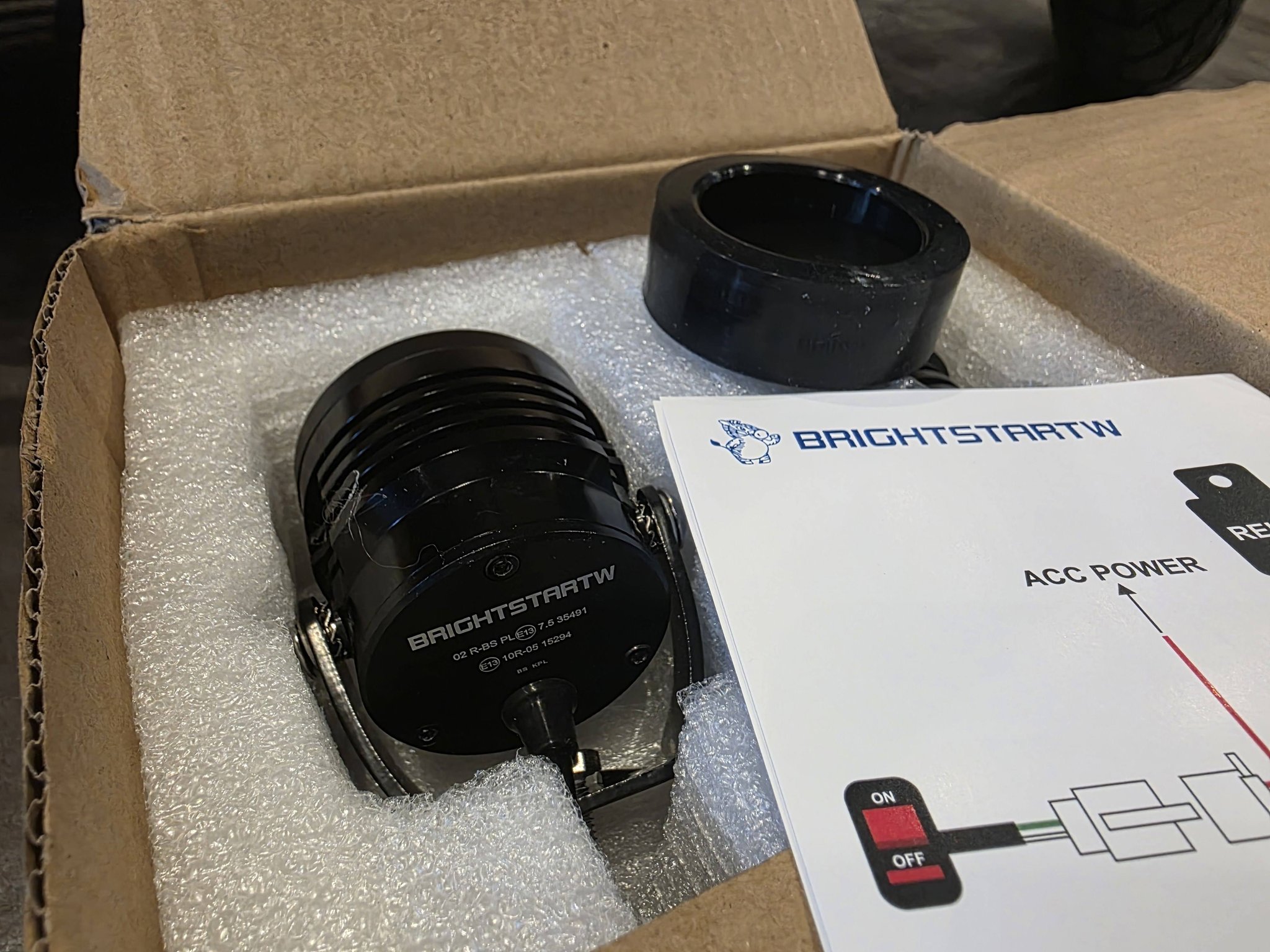 Bright Lights Big City. Fixing up BRIGHTSTARTW LED fog lights for