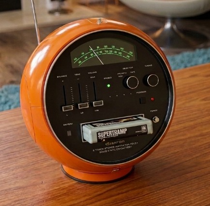 クラブ+ダンス Teletron - What Time? Weltron 8 track tape player from 1972 I want one just because it's