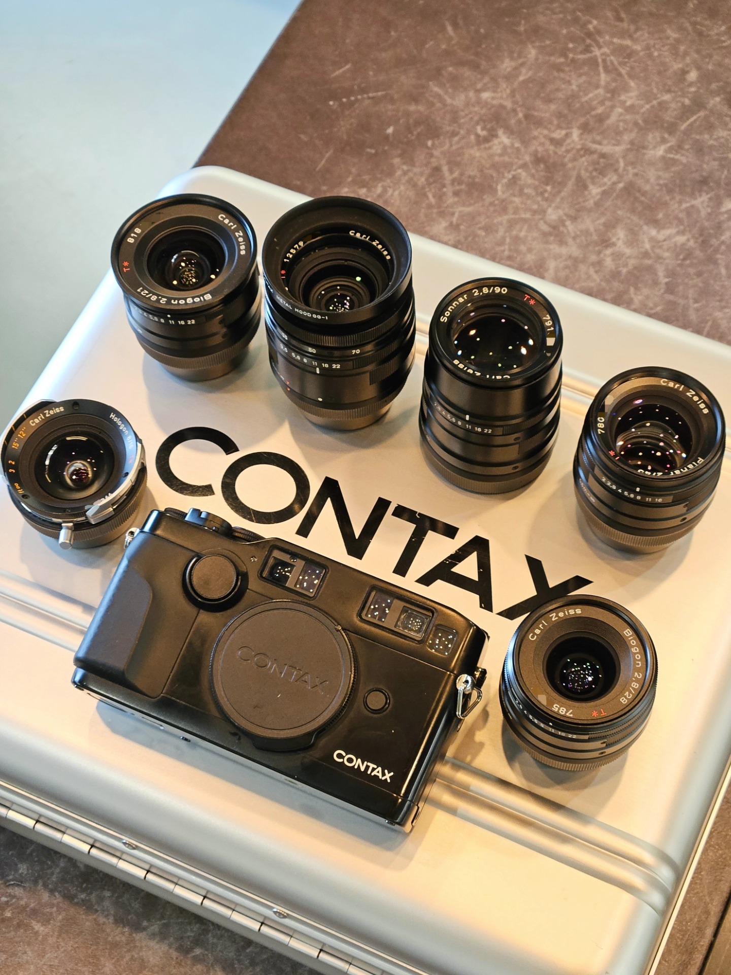 Contax G2 - Black Set with G28f2.8, 45f2, 90f2.8, 21f2.8, 35-70f3 