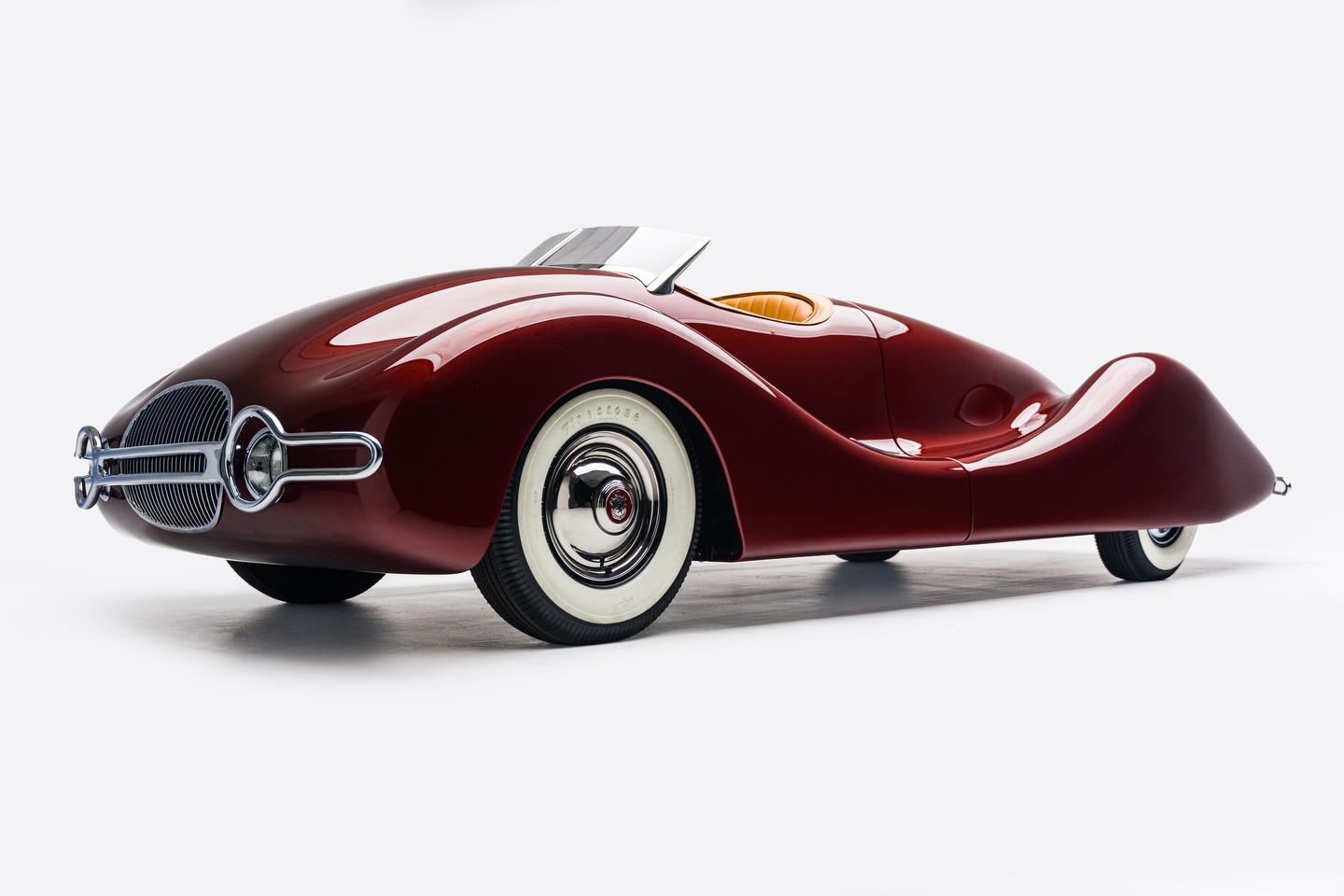 Norman Timbs' 1 of 1 1948 streamliner—hand-shaped aluminum, Buick