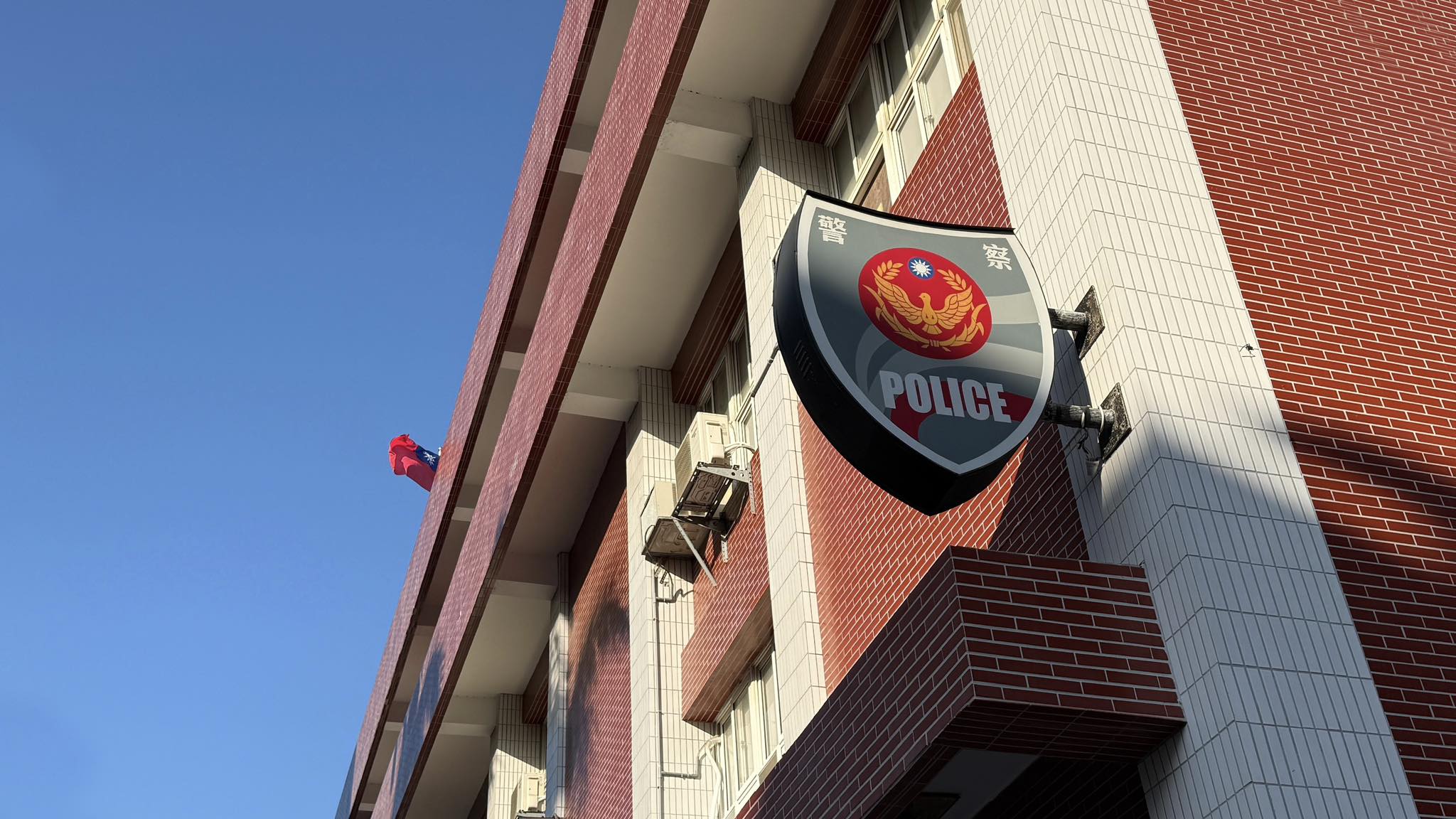 高雄市政府警察局保安警察大隊 - 高雄市政府警察局保安警察大隊 added a new photo.