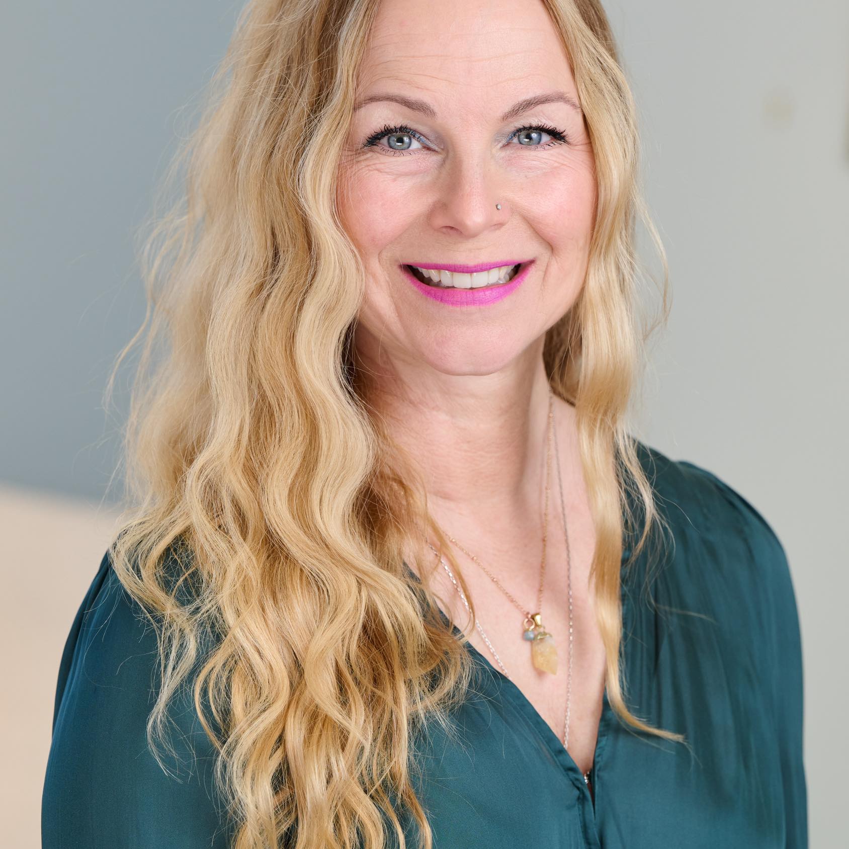 Making Waves Hair Studio-Surrey,B.C. | Surrey BC