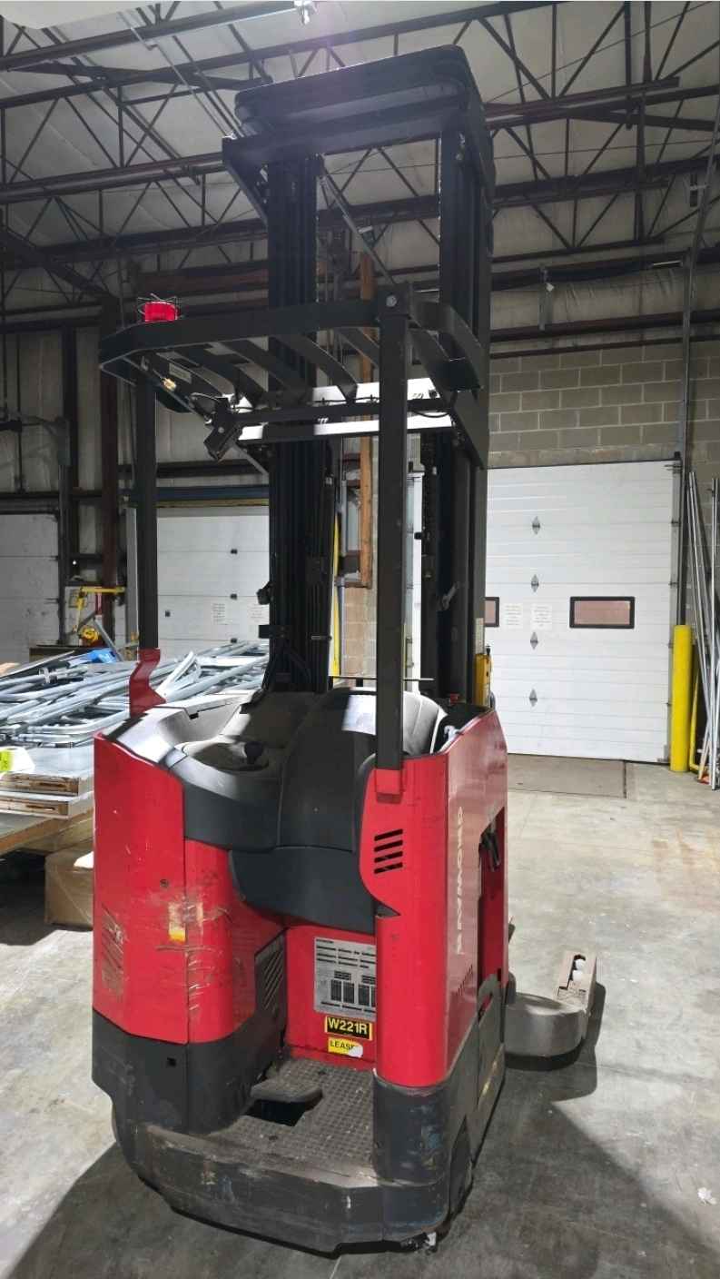 Raymond 740 R35TT stand-on reach forklift. - Miscellaneous Tools - Oak ...