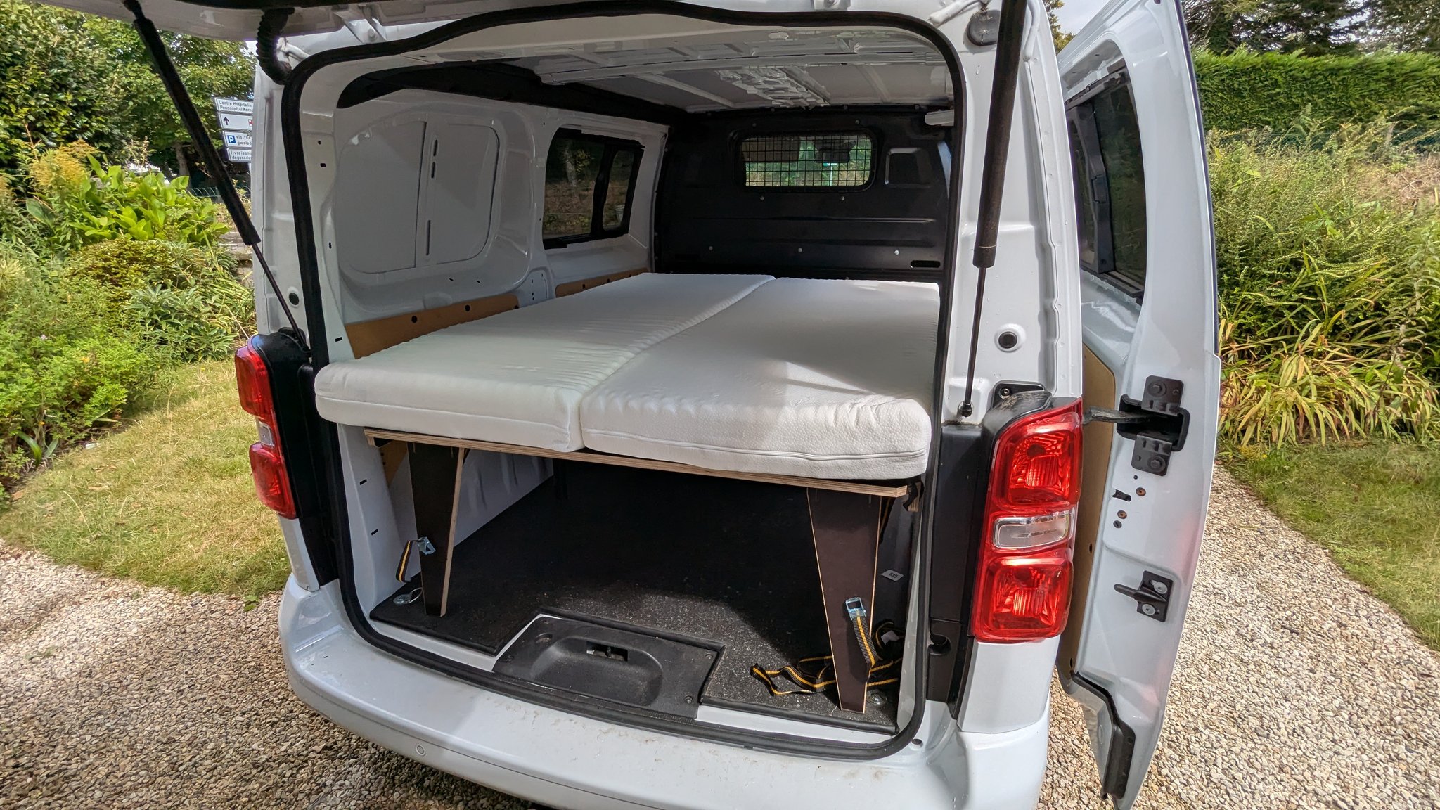 Matelas Gonflable Pour Coffre De Voiture Dacia Duster 2018-2024 - Idéal Camping Et Voyage