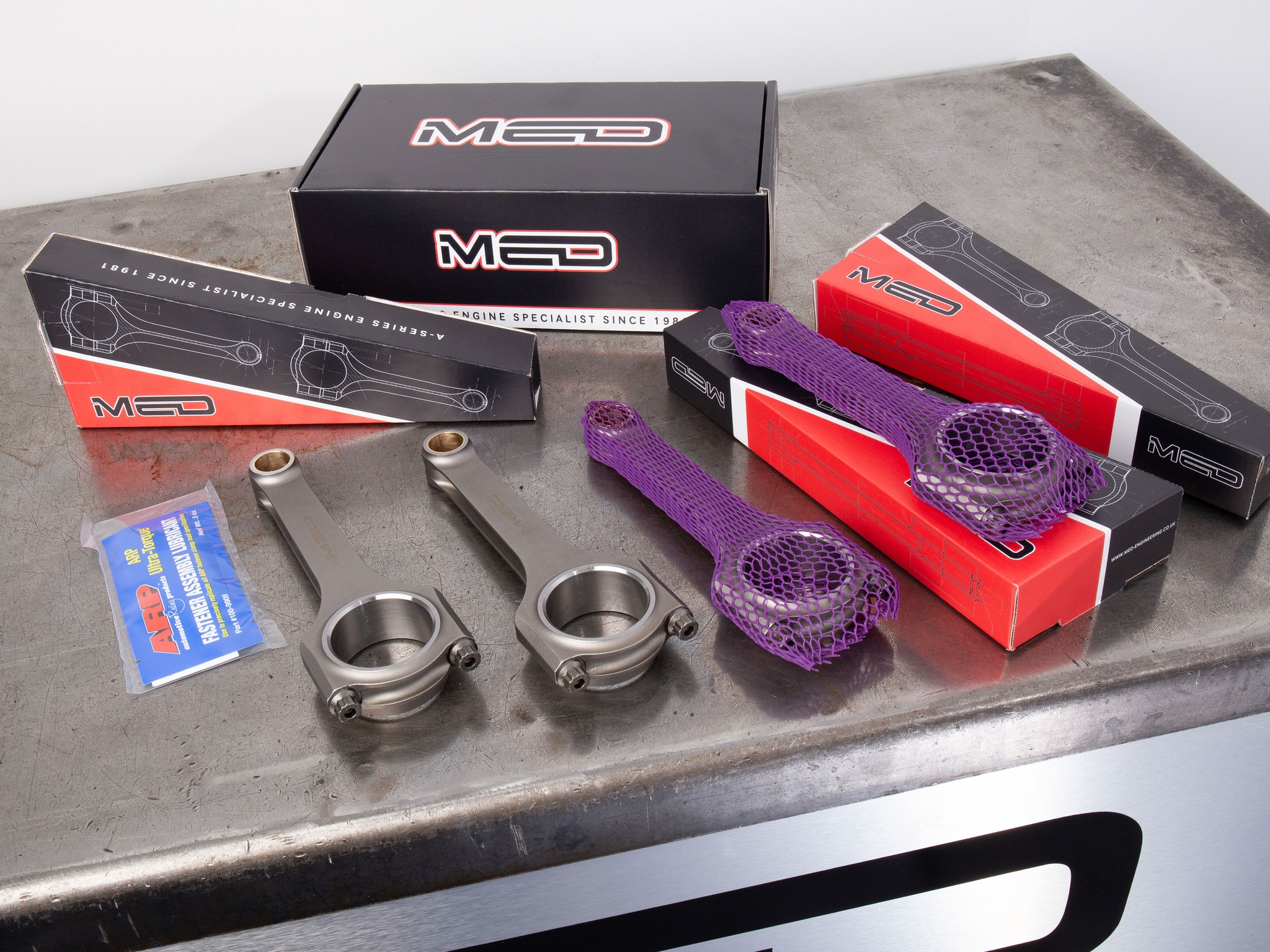 MED - Superfinished MED dog boxes now back in stock 🏁🏁🏁 #medengineering ...