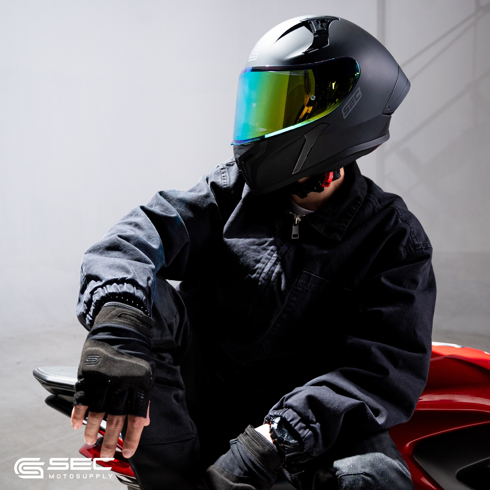 christian full face motorcycle helmets Martian Genuine Real Carbon Fiber Helmet HB-B2 Open Face Glossy Carbon Black, DOT Approved The LS2 helmets Assault continues the LS2 tradition of innovative design and performance features that make riding a motorcycle the most pleasurable experience in life Interview: Christian Möhring of helmade
