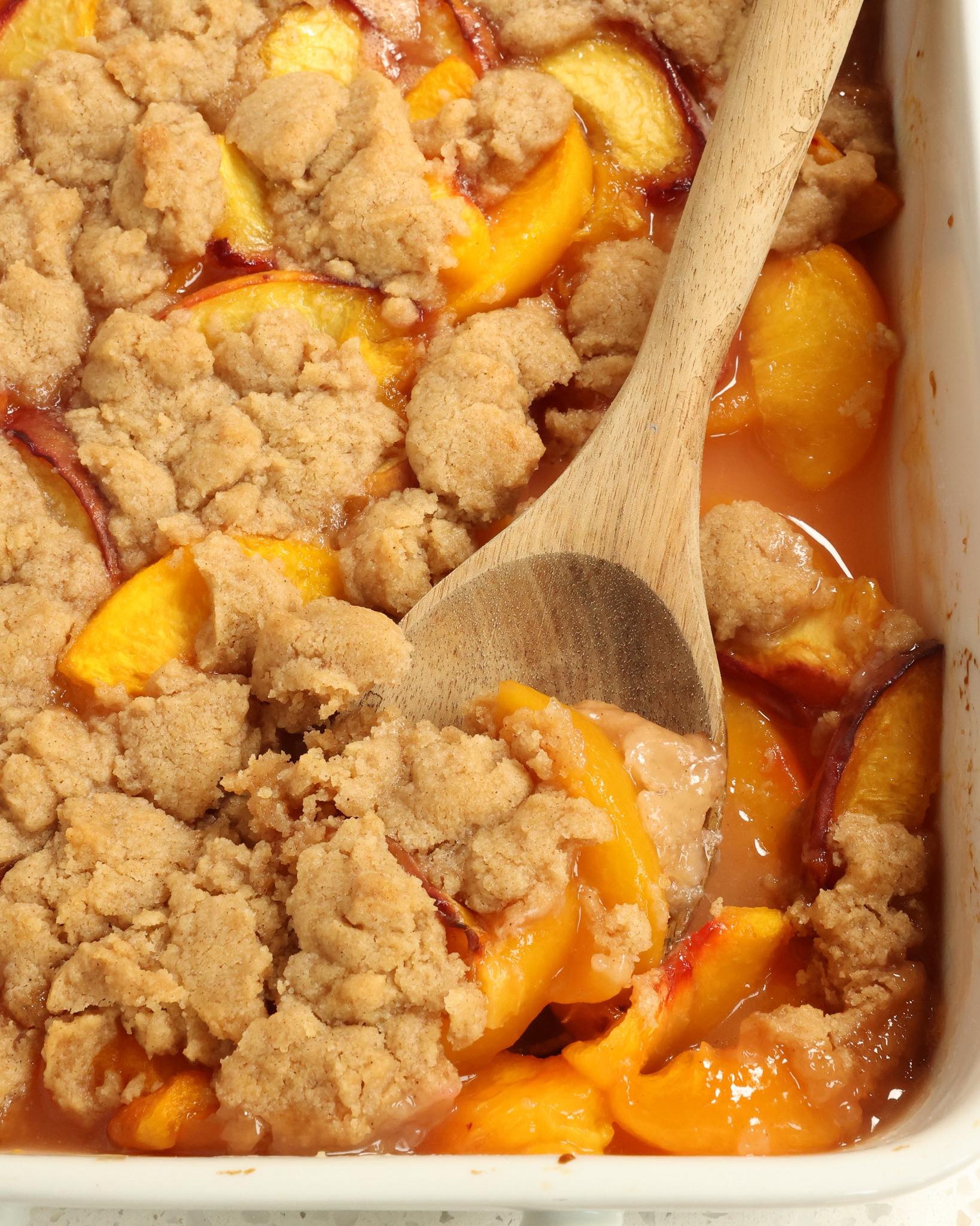 Small - A scrumptiously easy Peach Cobbler with a quick eight