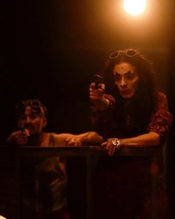 Cuatro elementos... - Cuatro elementos espacio teatral
