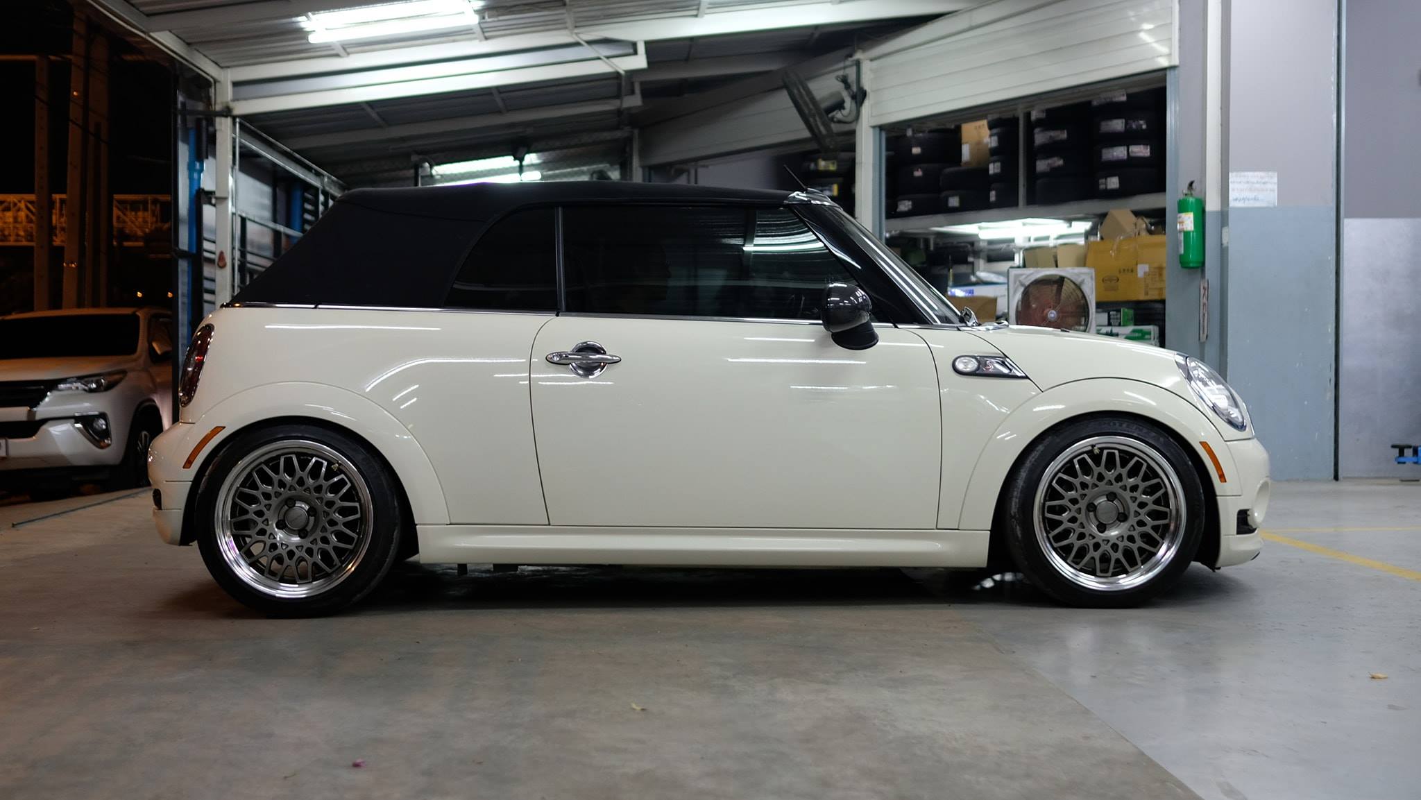 ส่งคิวสุดท้ายของค่ำคืนนี้ ก่อนจะได้กินข้าวเที่ยง #Mini CooperS #R56 กับ ...