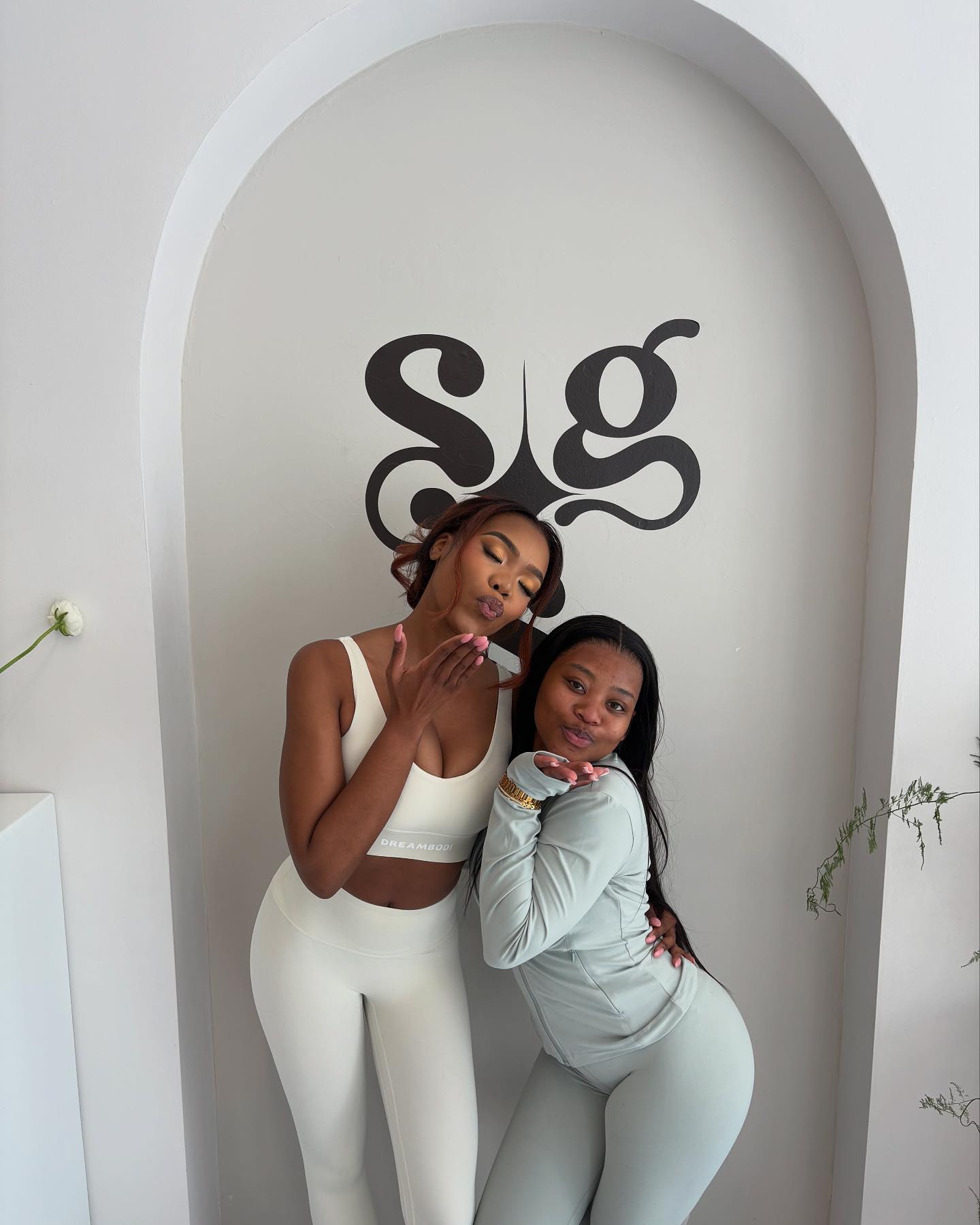 Naledi Aphiwe - Naledi Aphiwe added a new photo.