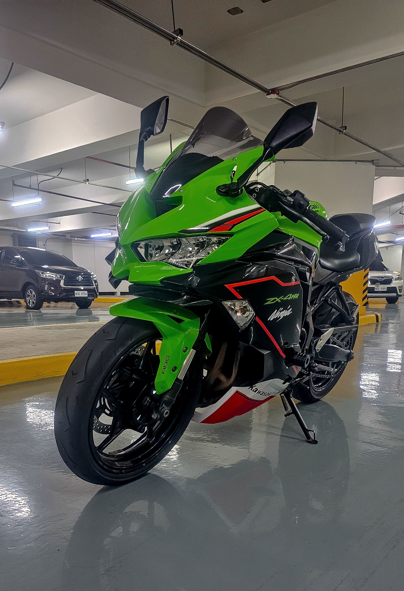 2022 Kawasaki Ninja ZX25R KRT edition Inline 4 screamer bike 11k