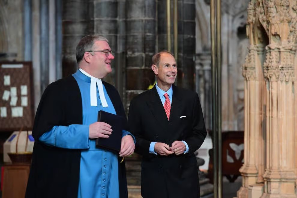 Louth - In pictures - Duke of Edinburgh visits Lincoln Cathedral - see ...