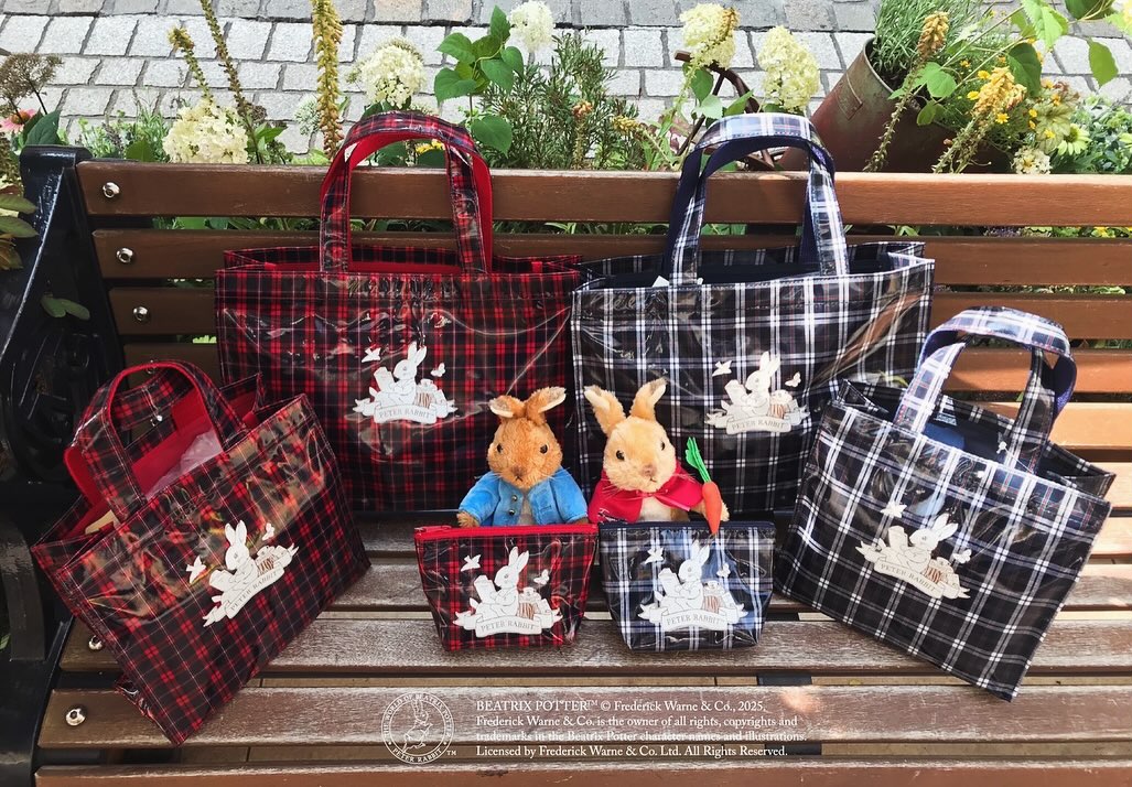 フクゾー洋品店では 「ピーターラビット™フラワーセレブレーション in