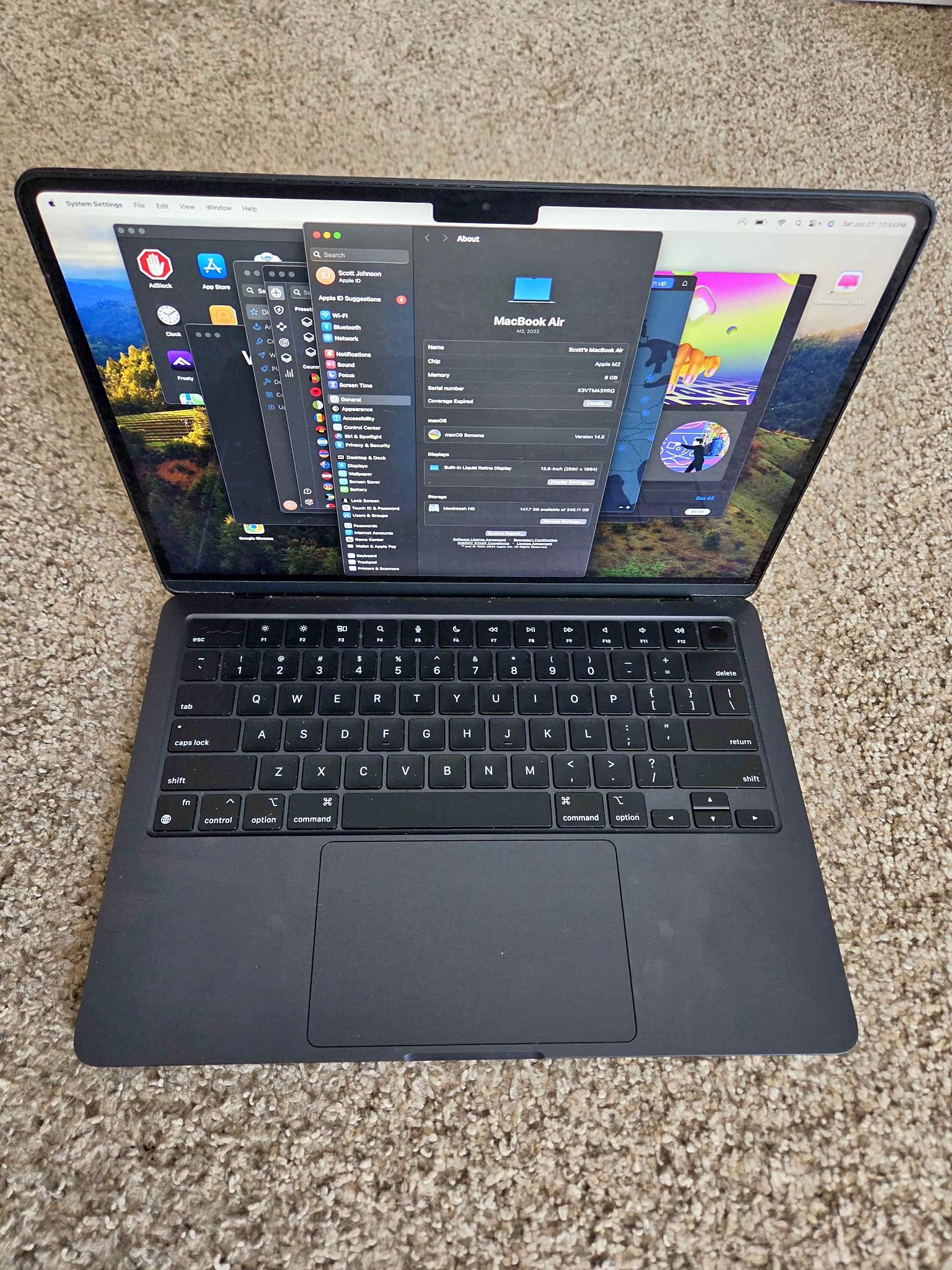 M2 macbook air. 13.6 inch display, 256g storage, 8g ram, m2 chip 