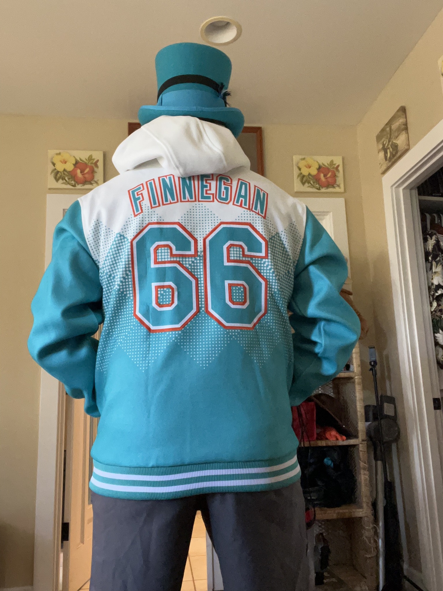 what to wear to the game?