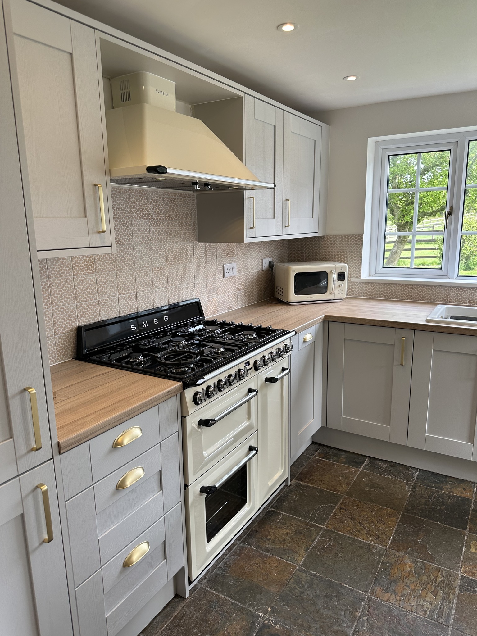 RJR Kitchen And Bedroom Designs Ltd. | Abergele