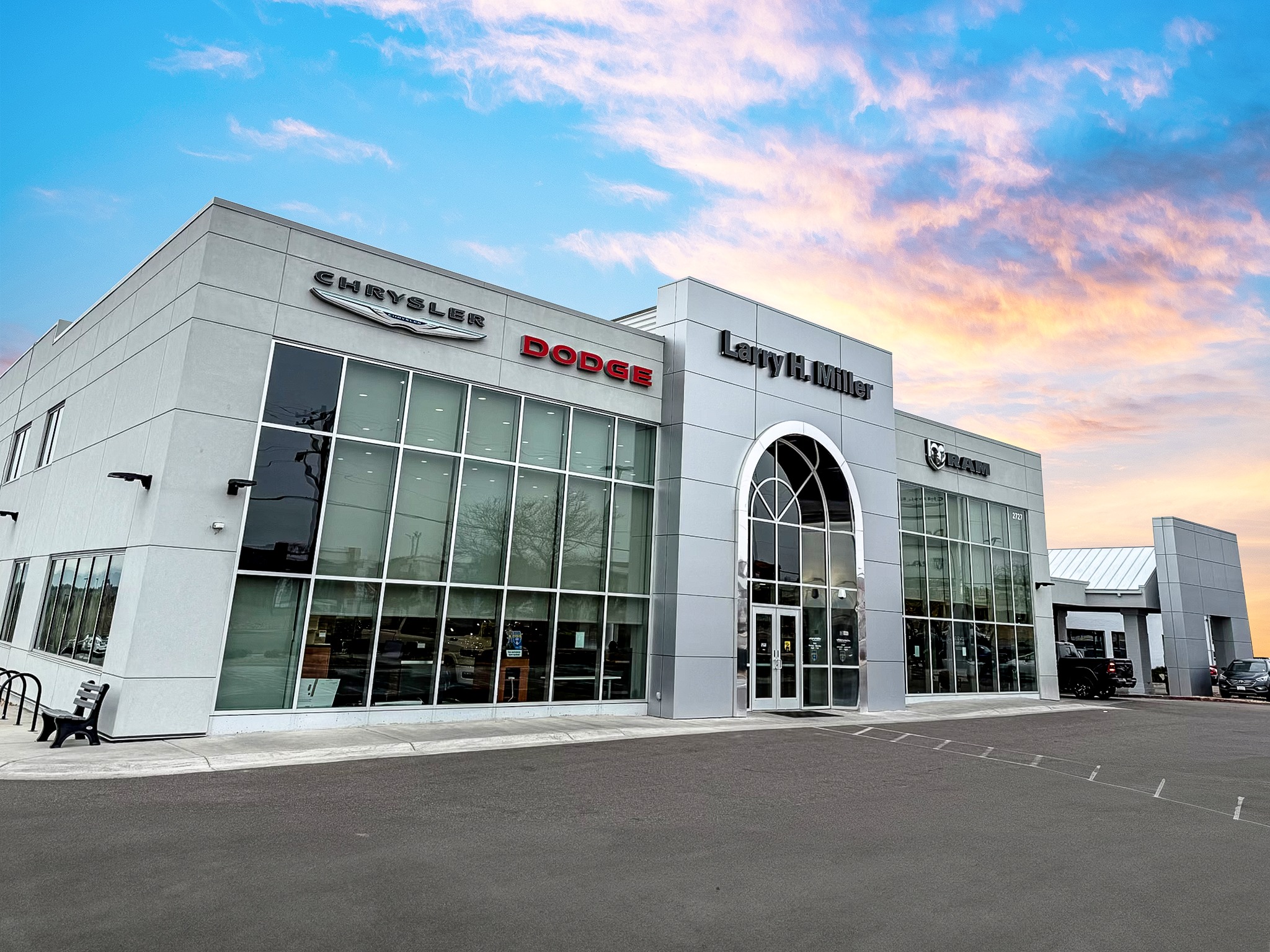 Larry H. Miller Chrysler Dodge Ram Fiat Denver | Denver CO