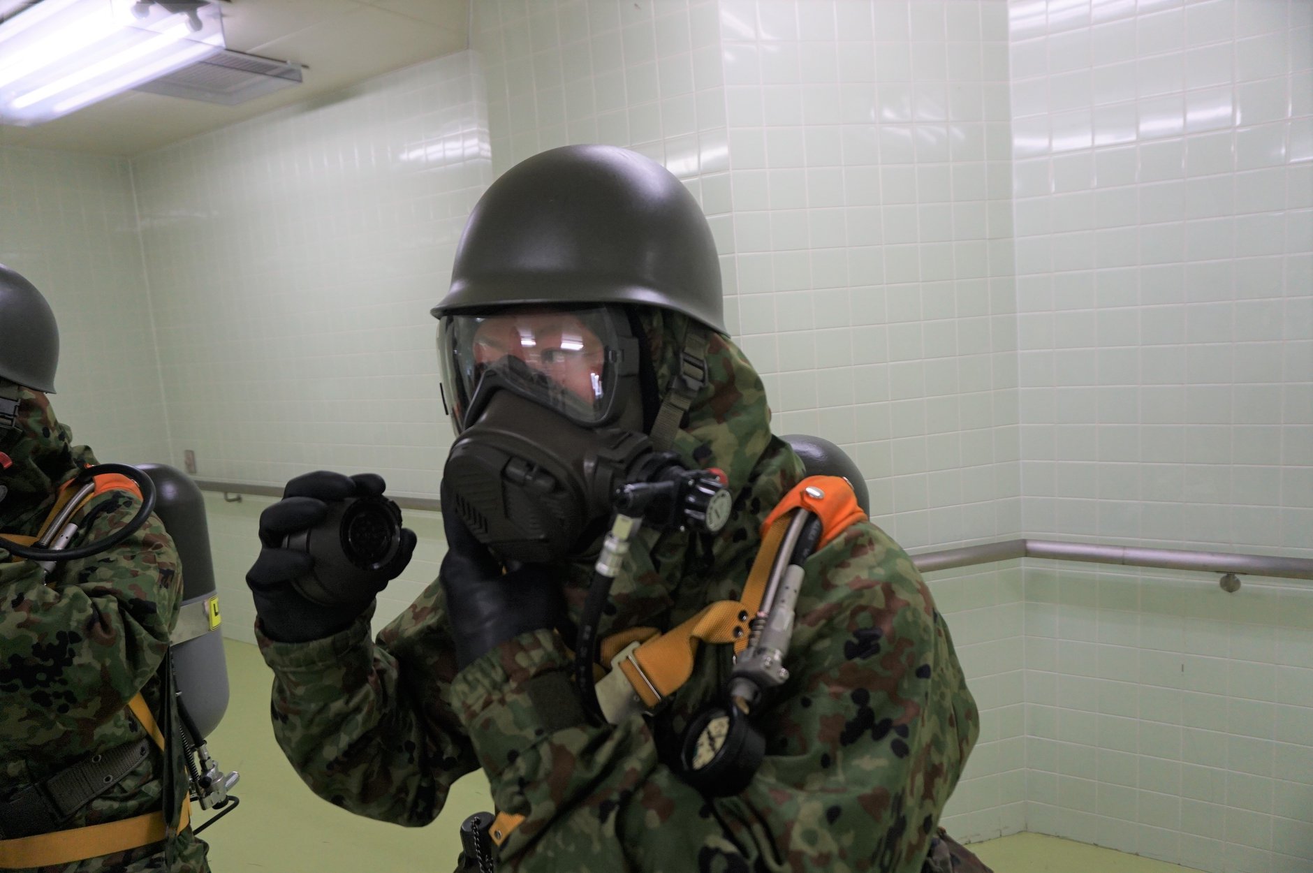 18式個人用防護装備】中特防は、大宮駐屯地において18式個人用防護装備