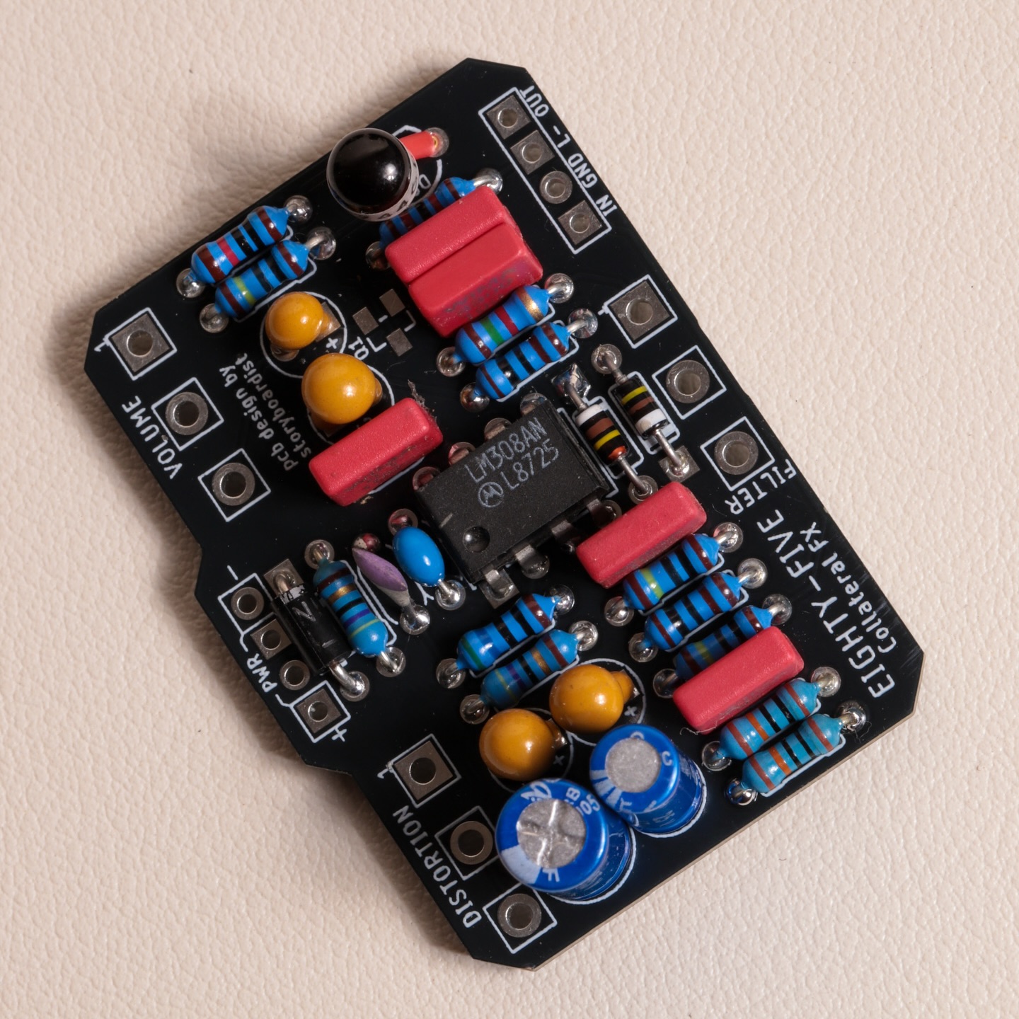 So, my reissue Rat doesn't have the vaunted LM308 chip, it has an