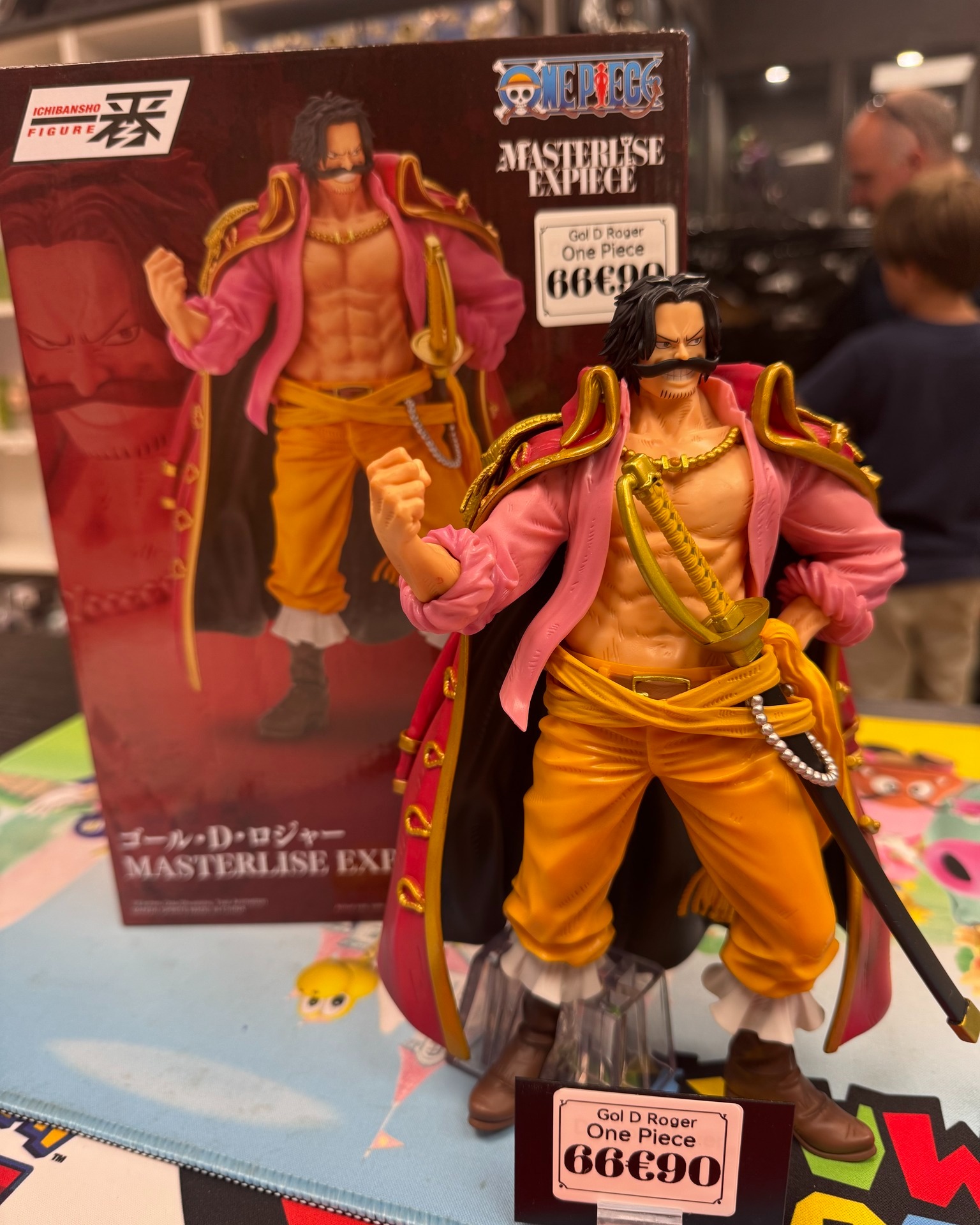 Ichibansho Statue One Piece Roger 13 Cm | Masterlise Collection | Roi Des Pirates Officiel