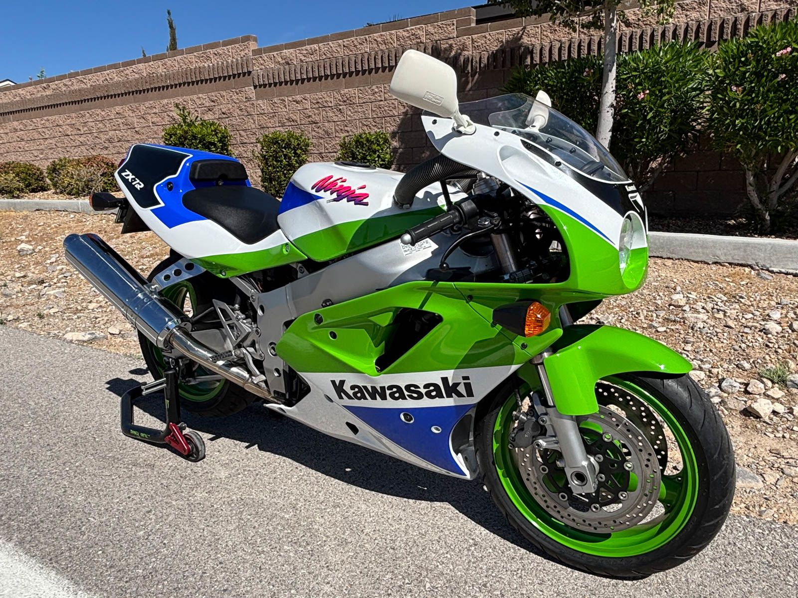 Iconic - Wrapping up 2nd for our auction site Friday's a Kawasaki