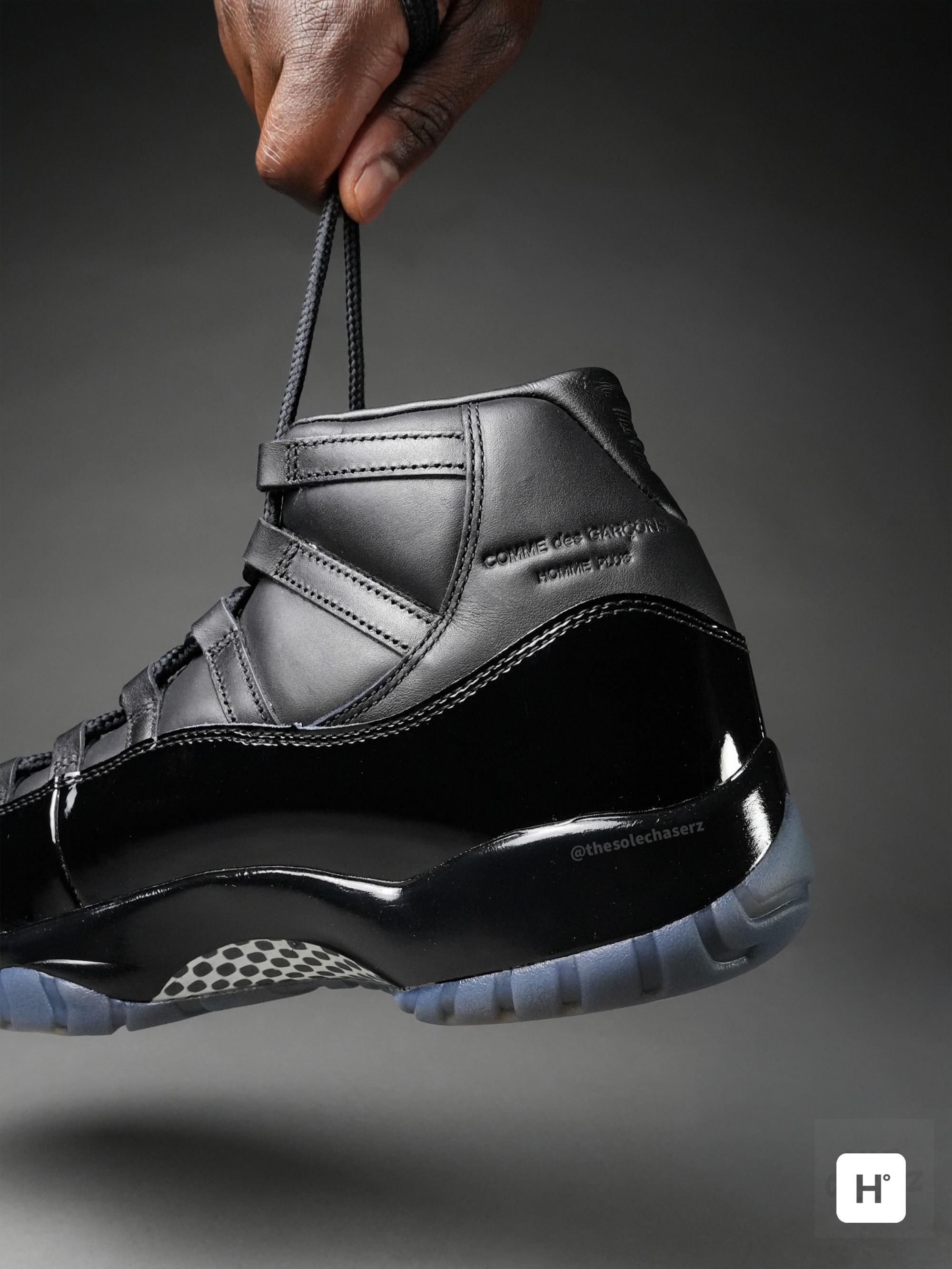 Detailed look at the Comme des Garçons x Air Jordan 11 'Black