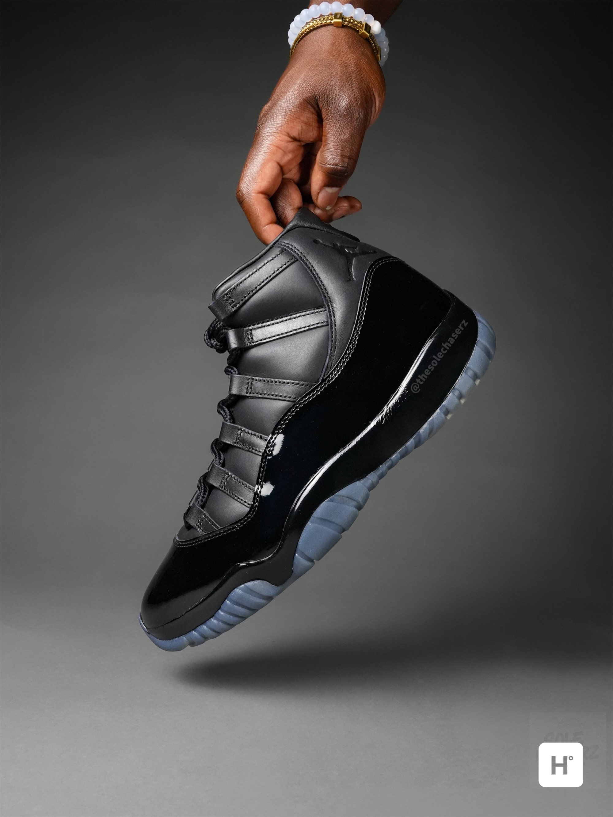 Detailed look at the Comme des Garçons x Air Jordan 11 'Black