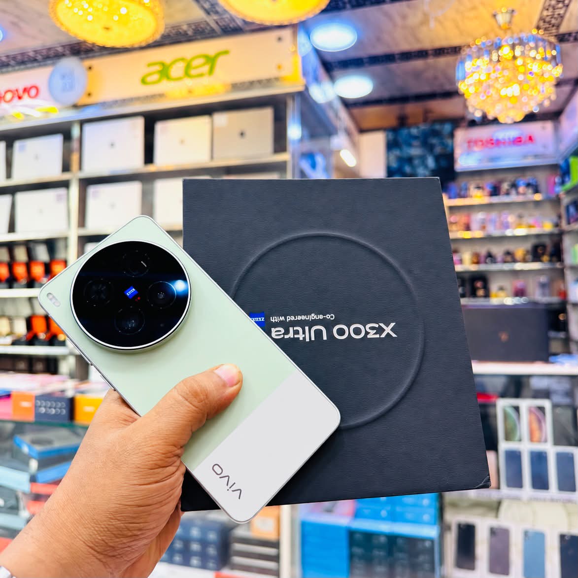 VIVO X300 ULTRA — STOCK AVAILABLE! 📱 16GB RAM | 512GB Storage