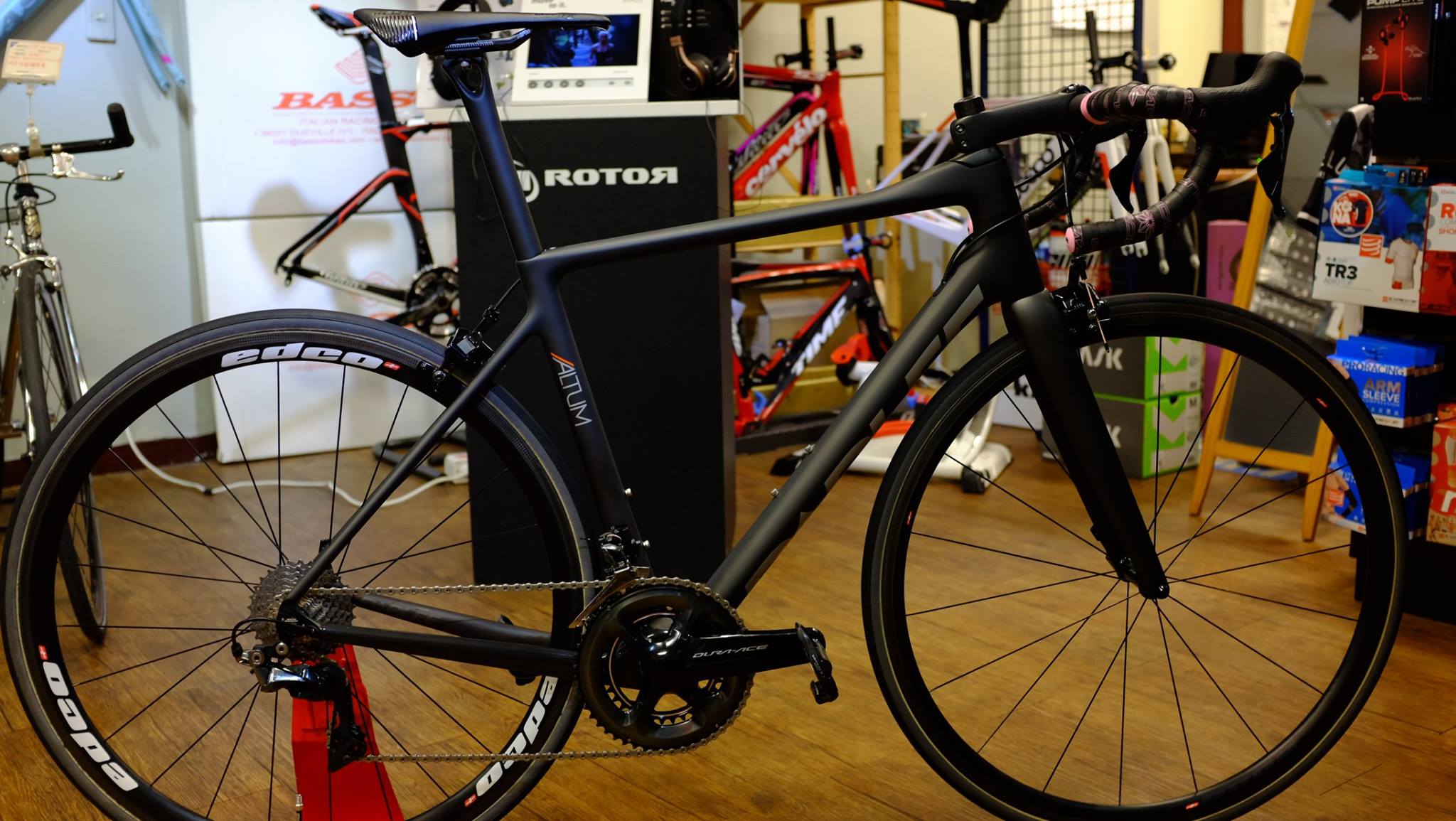 單車道 - 哇~哇~哇~ Parlee Altum 完工，搭配 DA9100 與 edco+ 輪組，重量不含踏板...