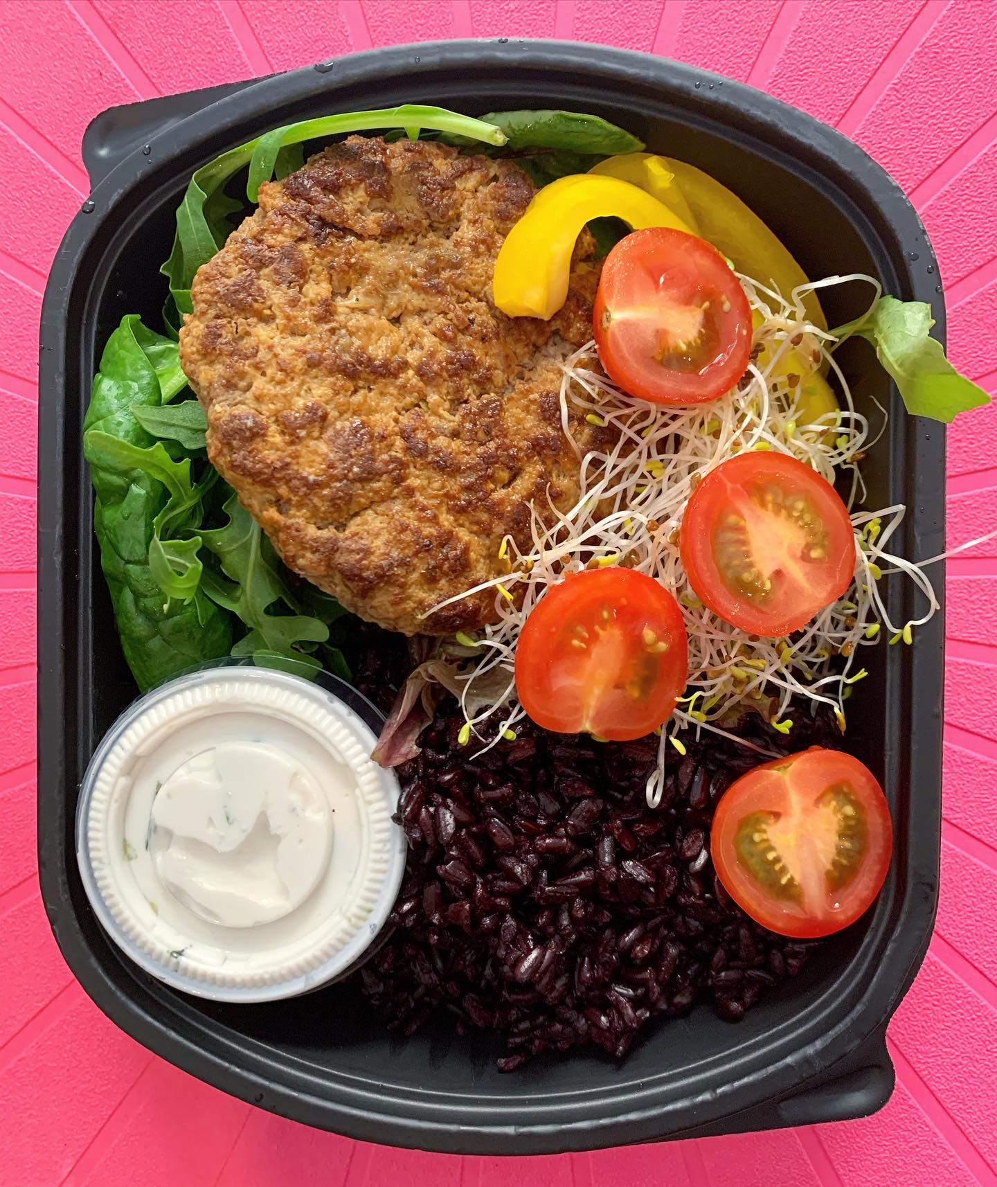 MindMix - DAGENS: Färsbiff med svart ris, fräsch sallad och tzatziki! 😍 ...
