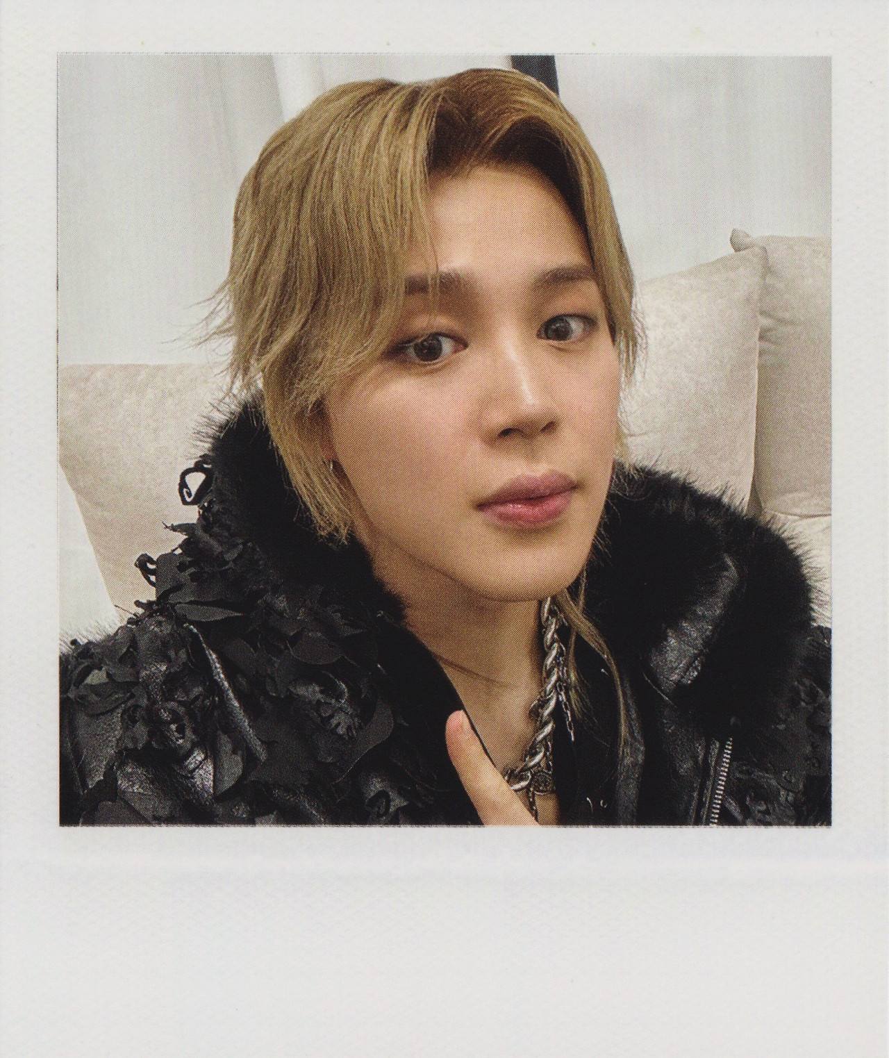 scan] ARIRANG - 613 Limited Edition Vinyl - Polaroid Set #BTS