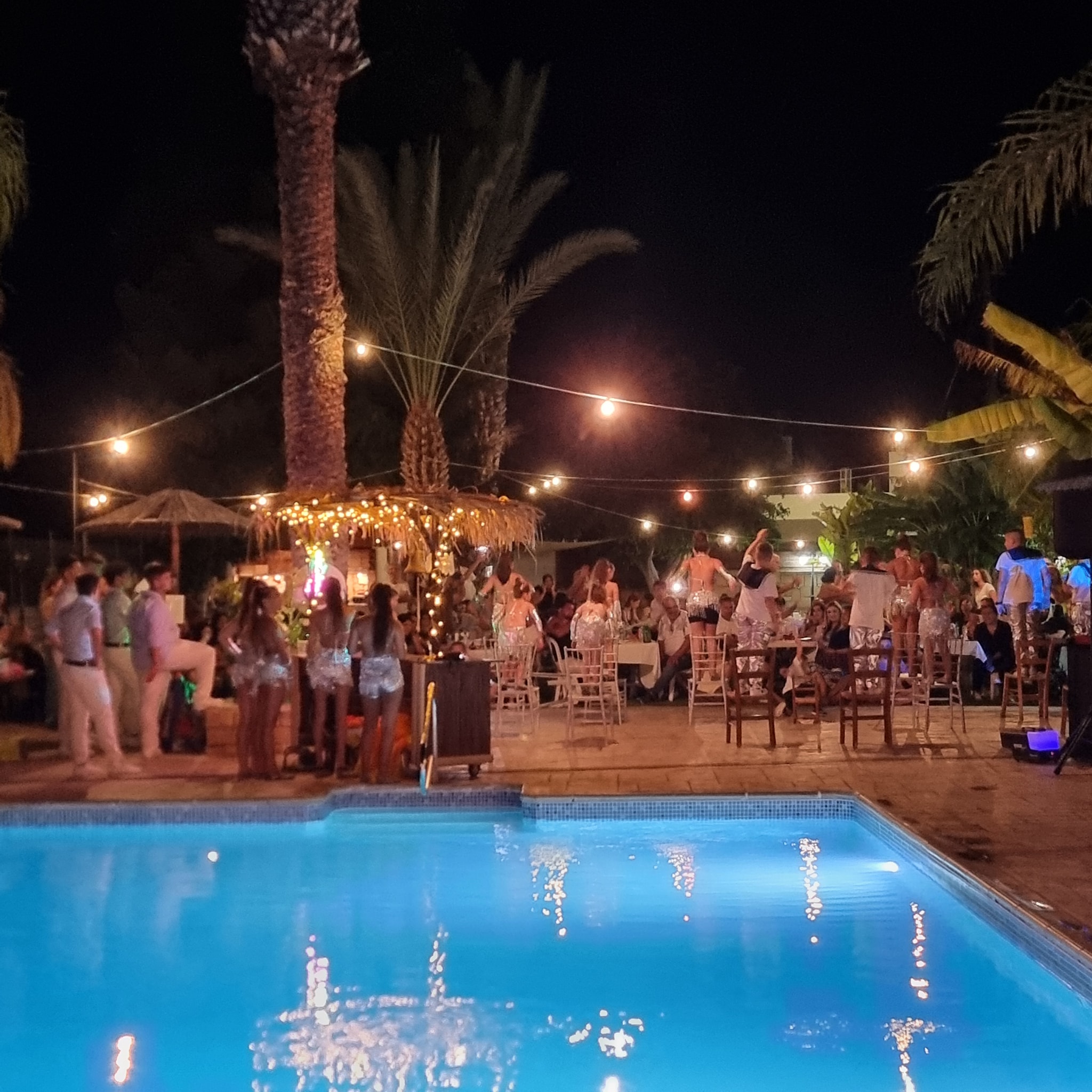 Cosmopolis Pool Bar & Restaurant | Limassol