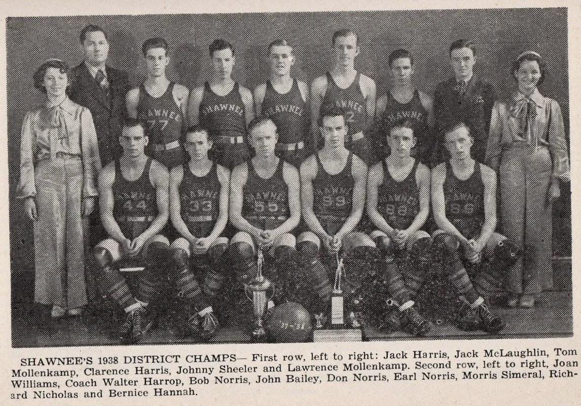 スポーツ選手 old school SHAWNEE, OHIO'S 1938 DISTRICT BASKETBALL CHAMPS— First row, left