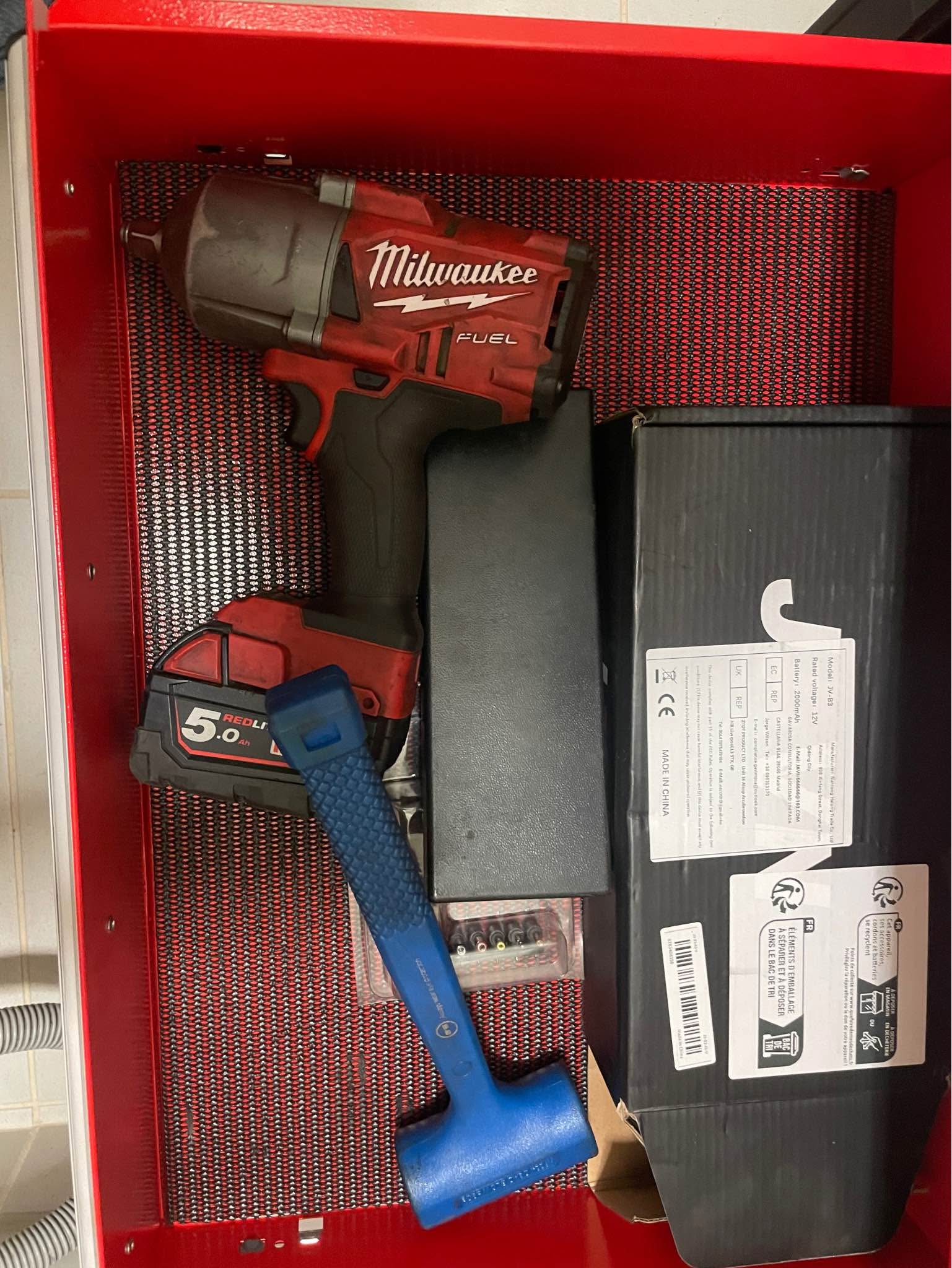 Automotive Tool Set with Milwaukee Rattle Guns, Ratchet and Tool Box ...
