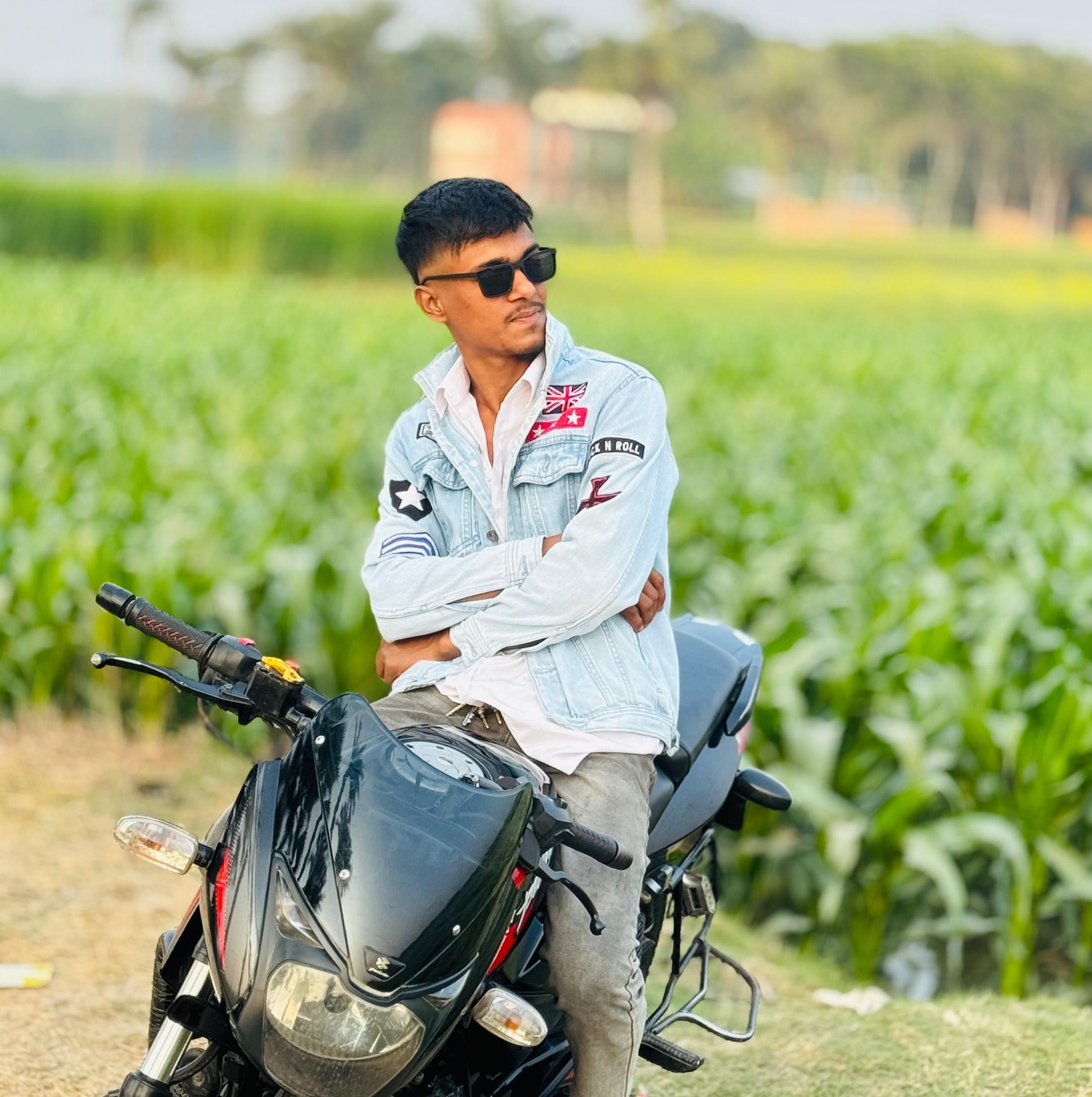 আরেকটু হলেই গেছিলাম 🌪️💨 | Âlëx Råbby | Facebook