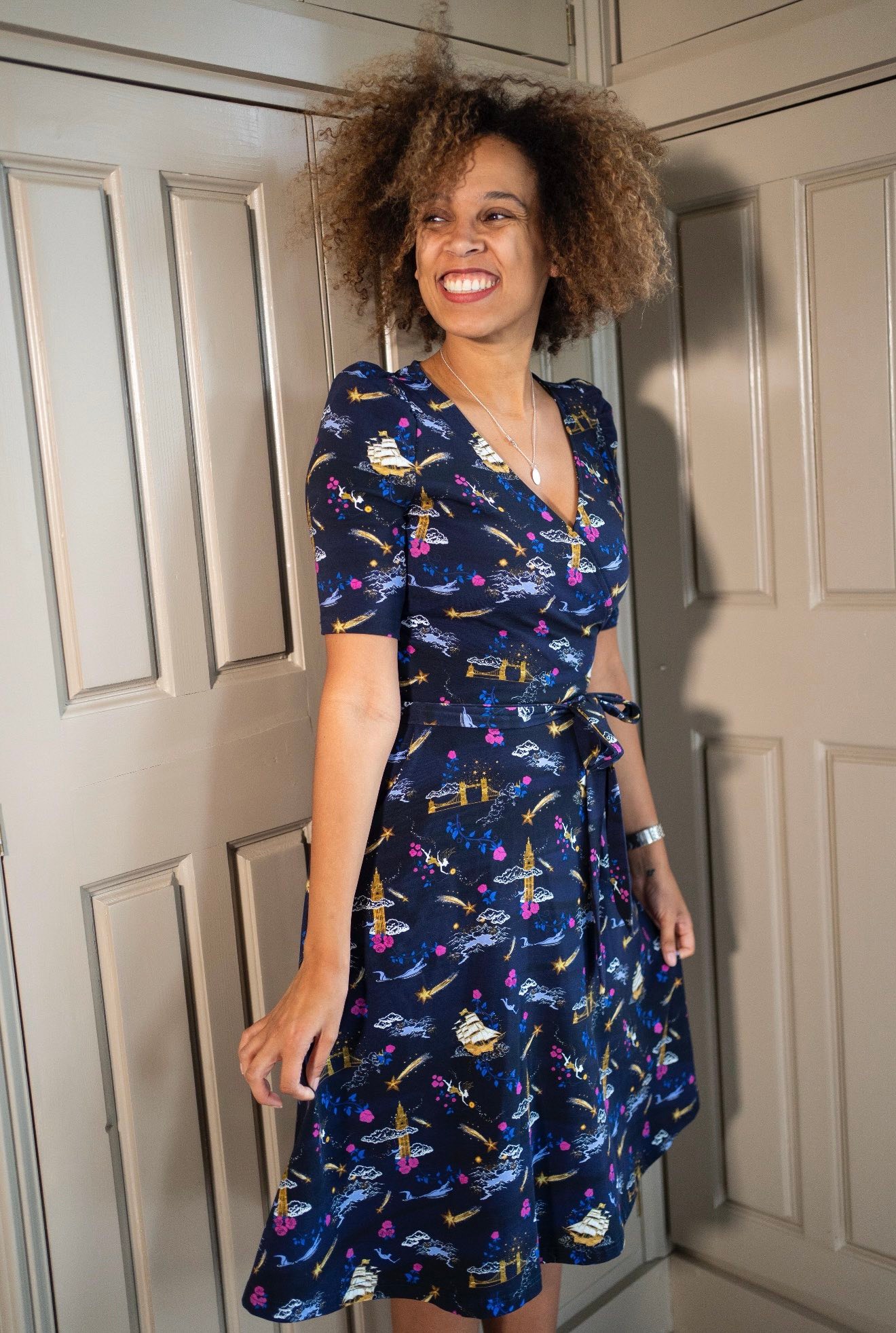 greek designers dresses Alluring Style Dress with Jeweled Belt and Long Sleeves Dress-ing for the season Name/Description:Hannah Deposit - Silk Chiffon + Alençon Lace Gown with Lace Trim Veil Cotton Dress inspired from Nike