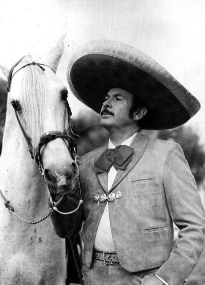 Archivo - Antonio Aguilar • De intérprete de boleros y música popular ...