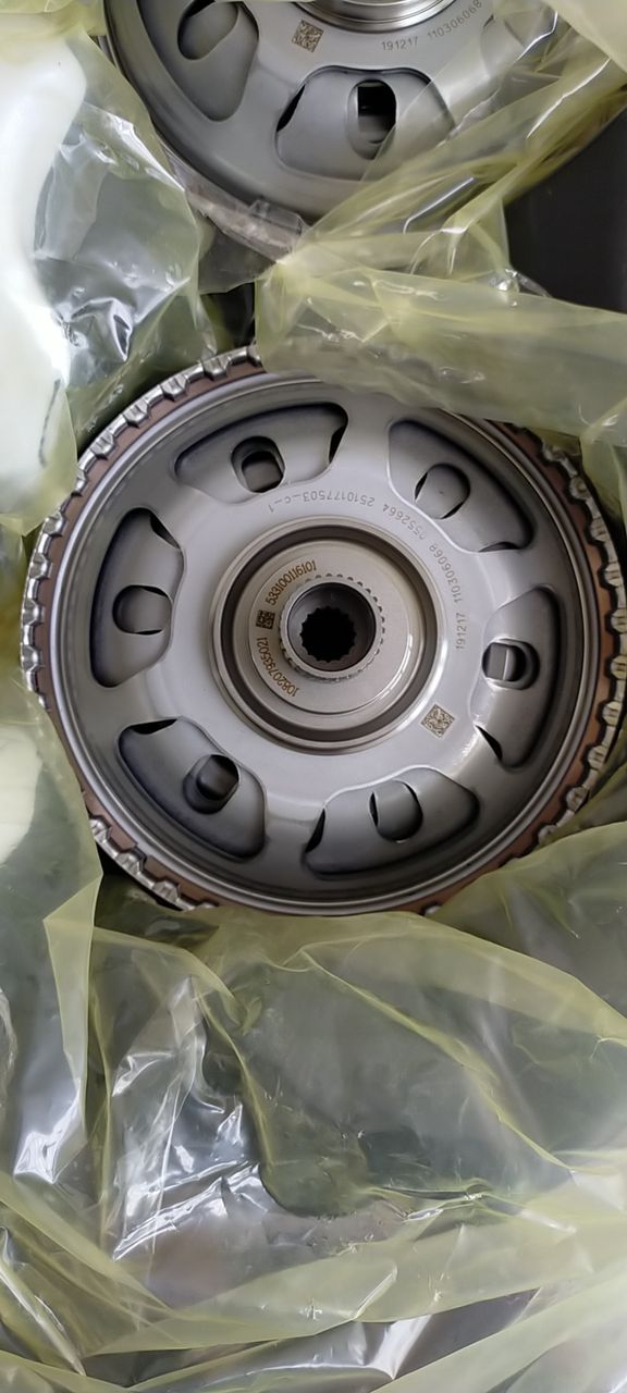 Is 351 clutch same as 300 or 500?