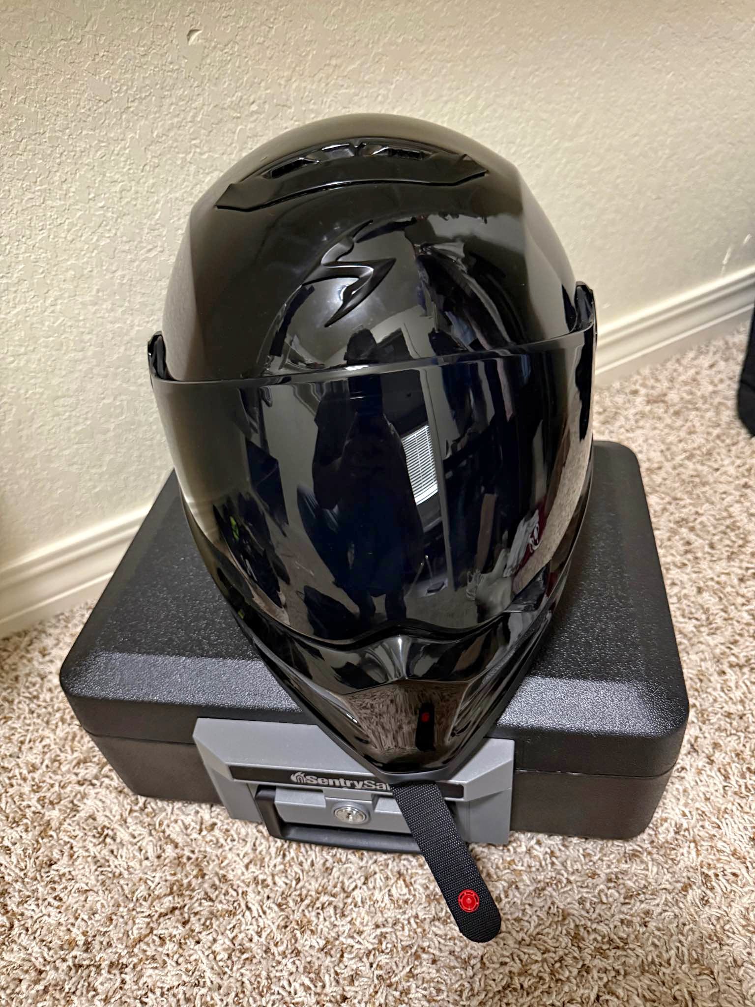 motorcycle helmets with bluetooth near fort smith ar Modular Helmets, DOT Approved Flip Up Full Face Motorcycle Dual Visor Helmet, Dual Speakers and Microphone, for Adults Men and Women M~XXL : Automotive multiple air vents help keep you cool and dry Bluetooth Full Face Motorcycle Helmet