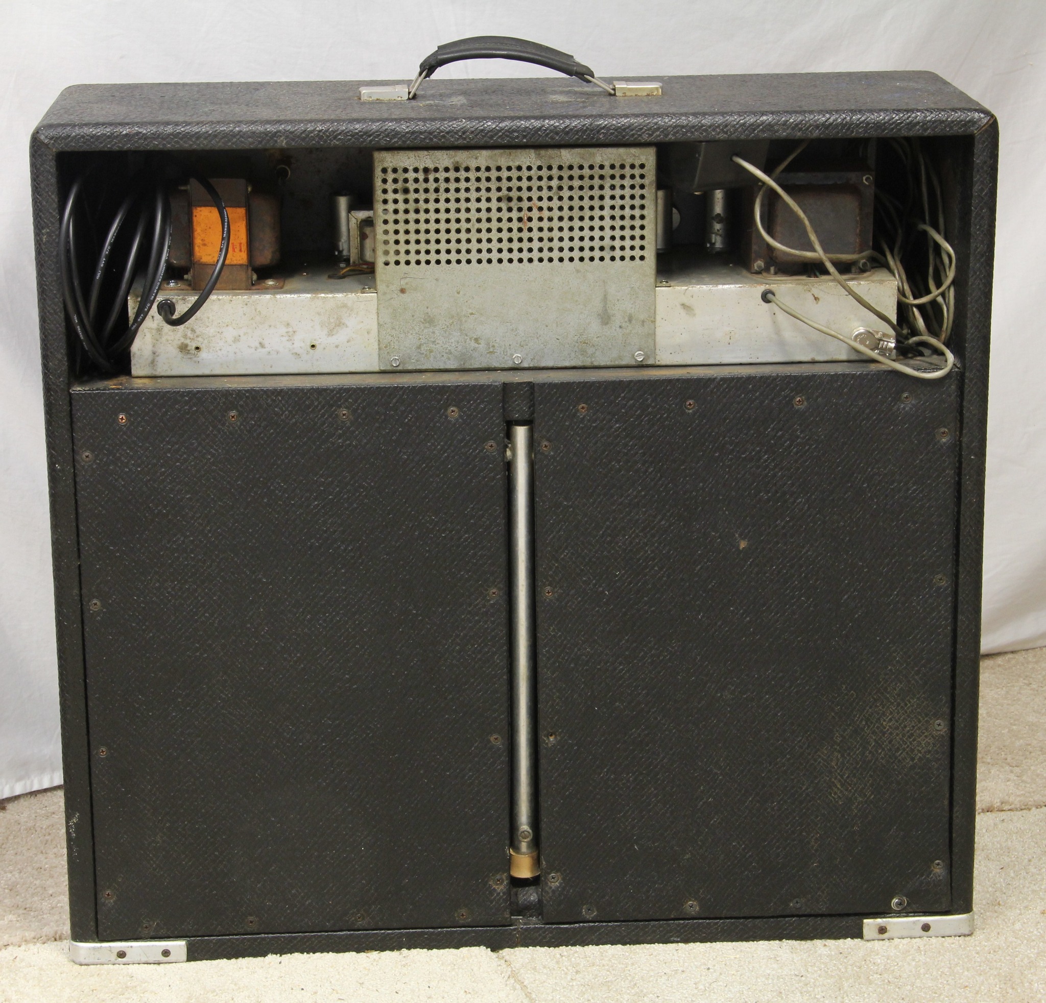 1964 Gibson Titan Medalist vintage amp review