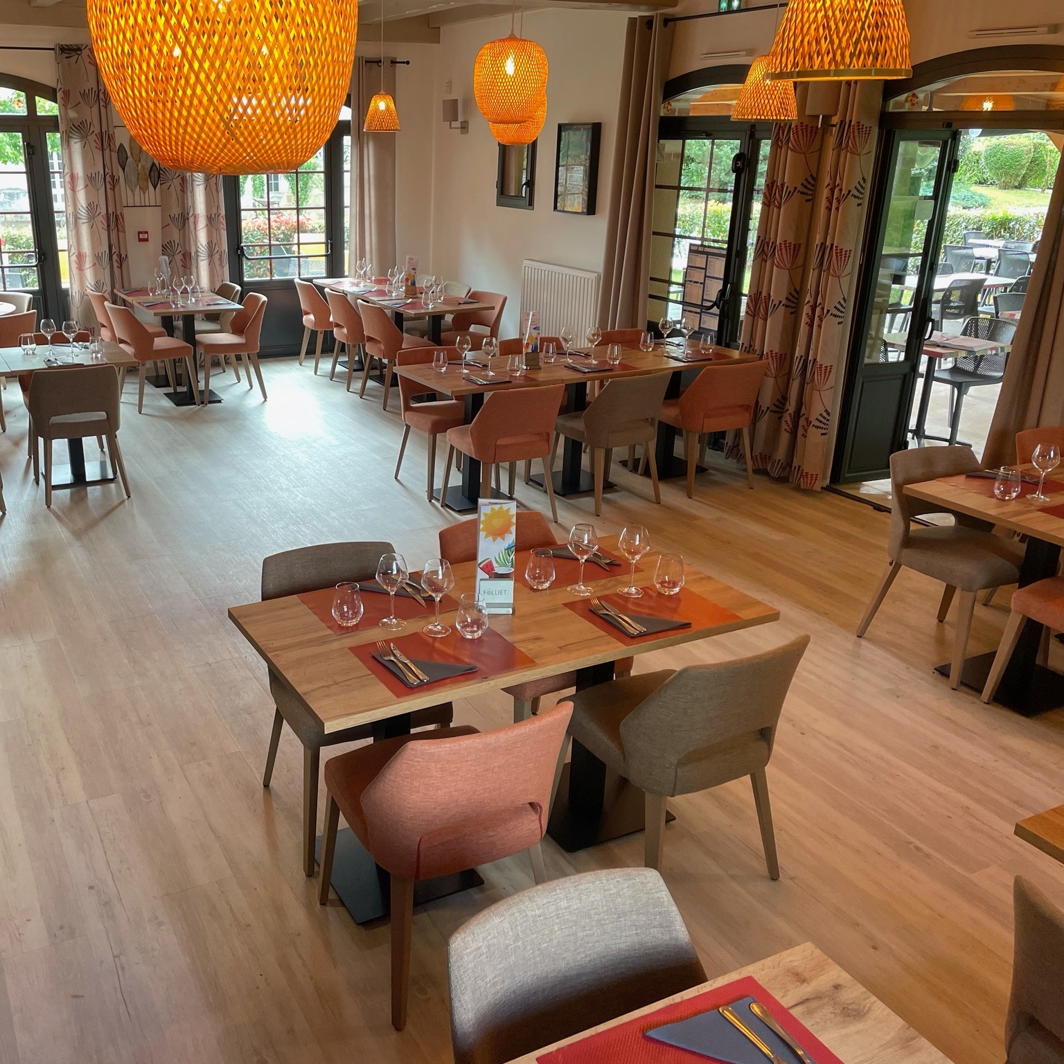restaurant-le-duellas-saint-martial-d-artenset